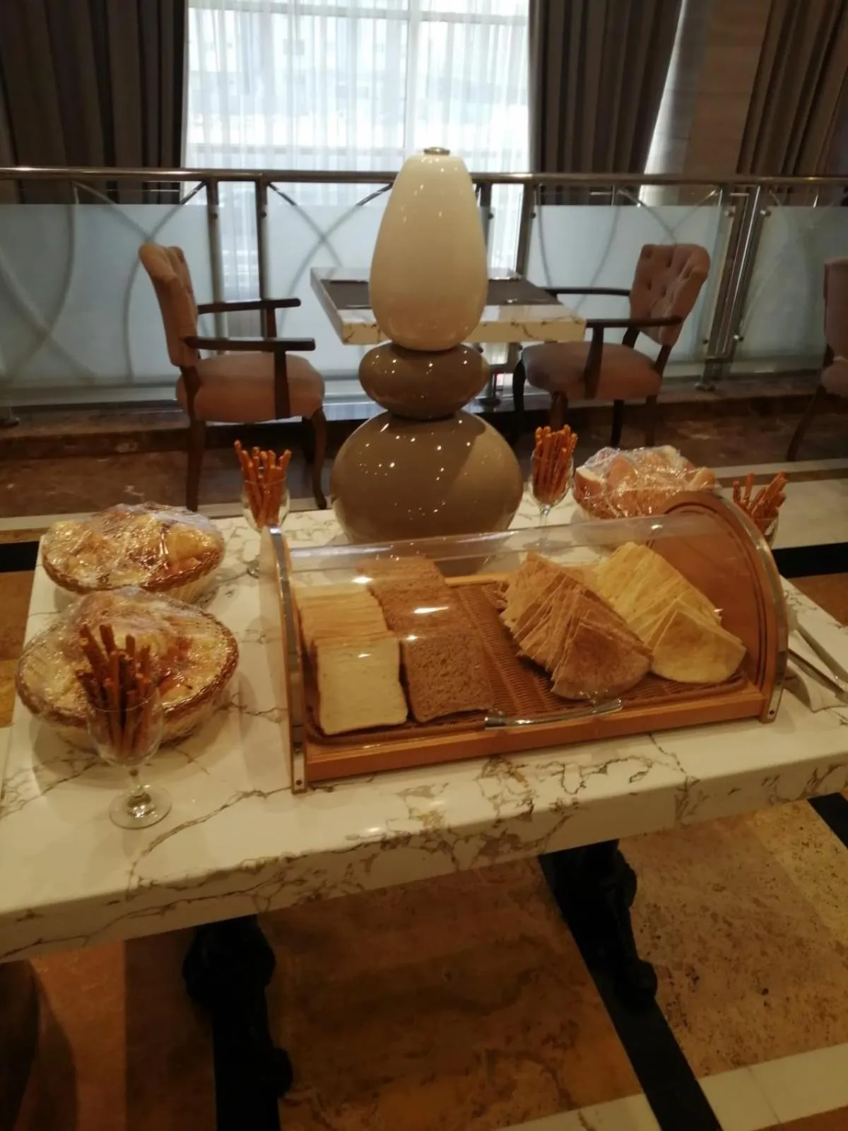 Restaurant/places to eat in Boudl Quraish