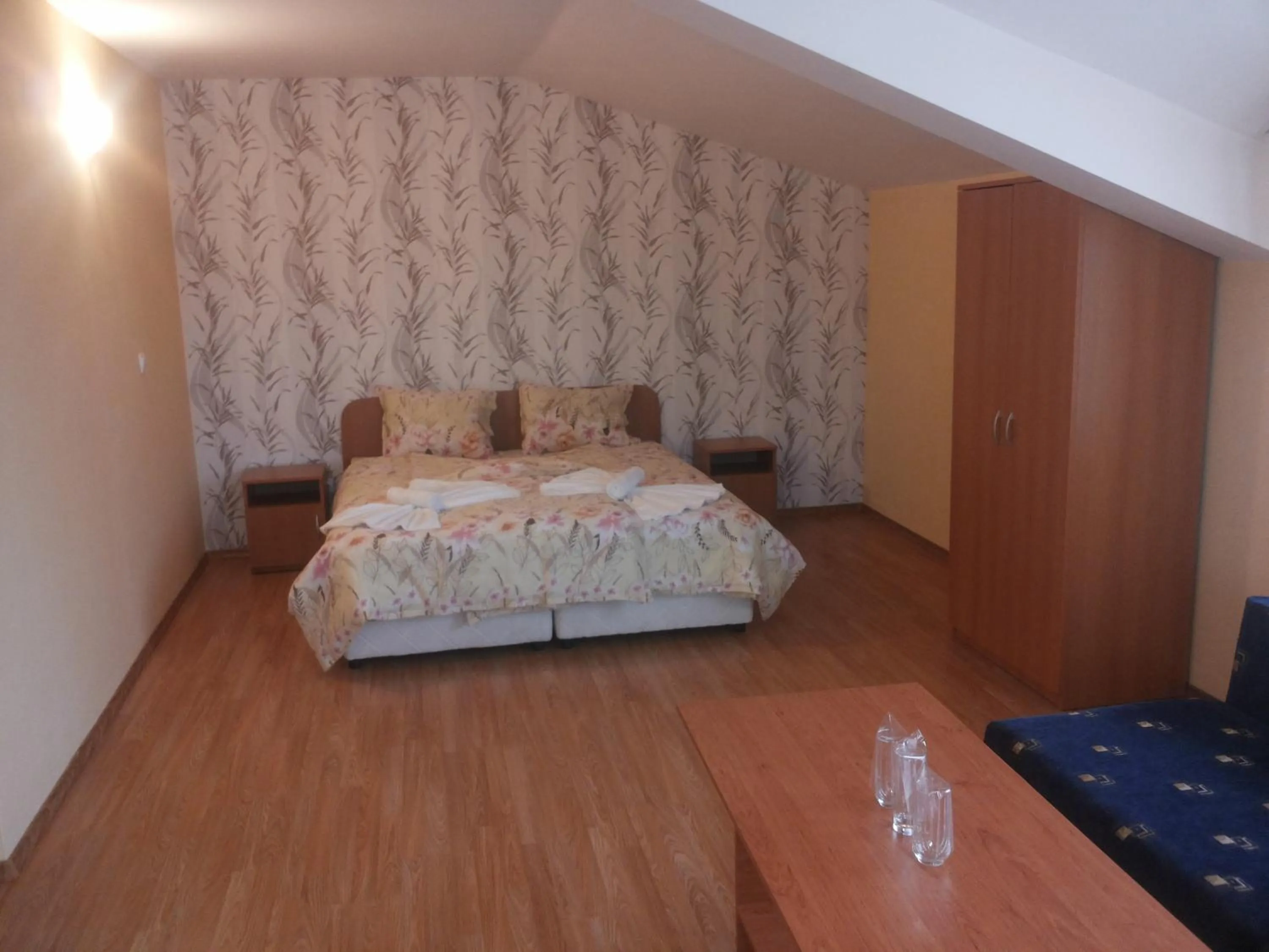 Bedroom, Bed in Hotel Gazei