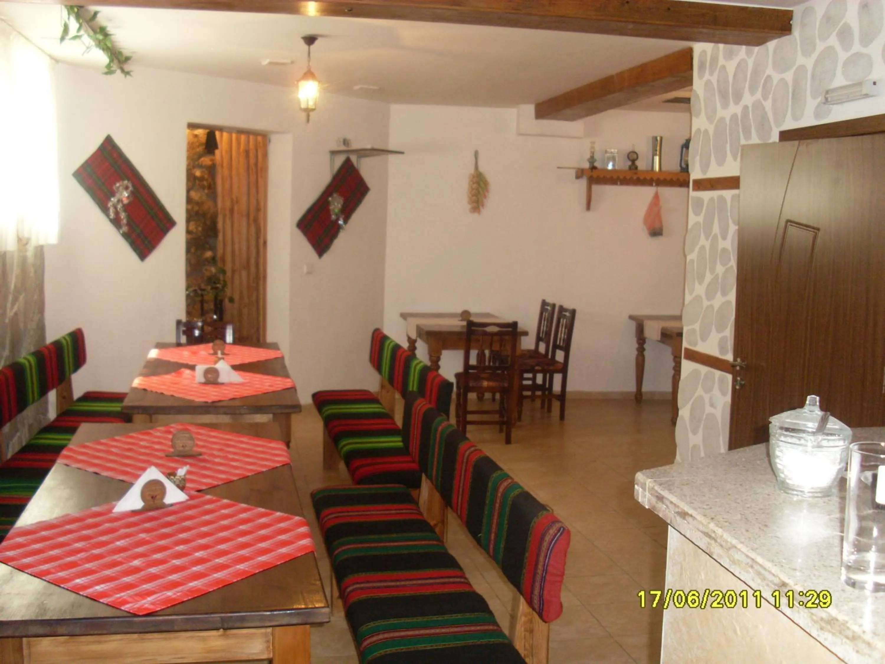 Restaurant/places to eat in Hotel Gazei