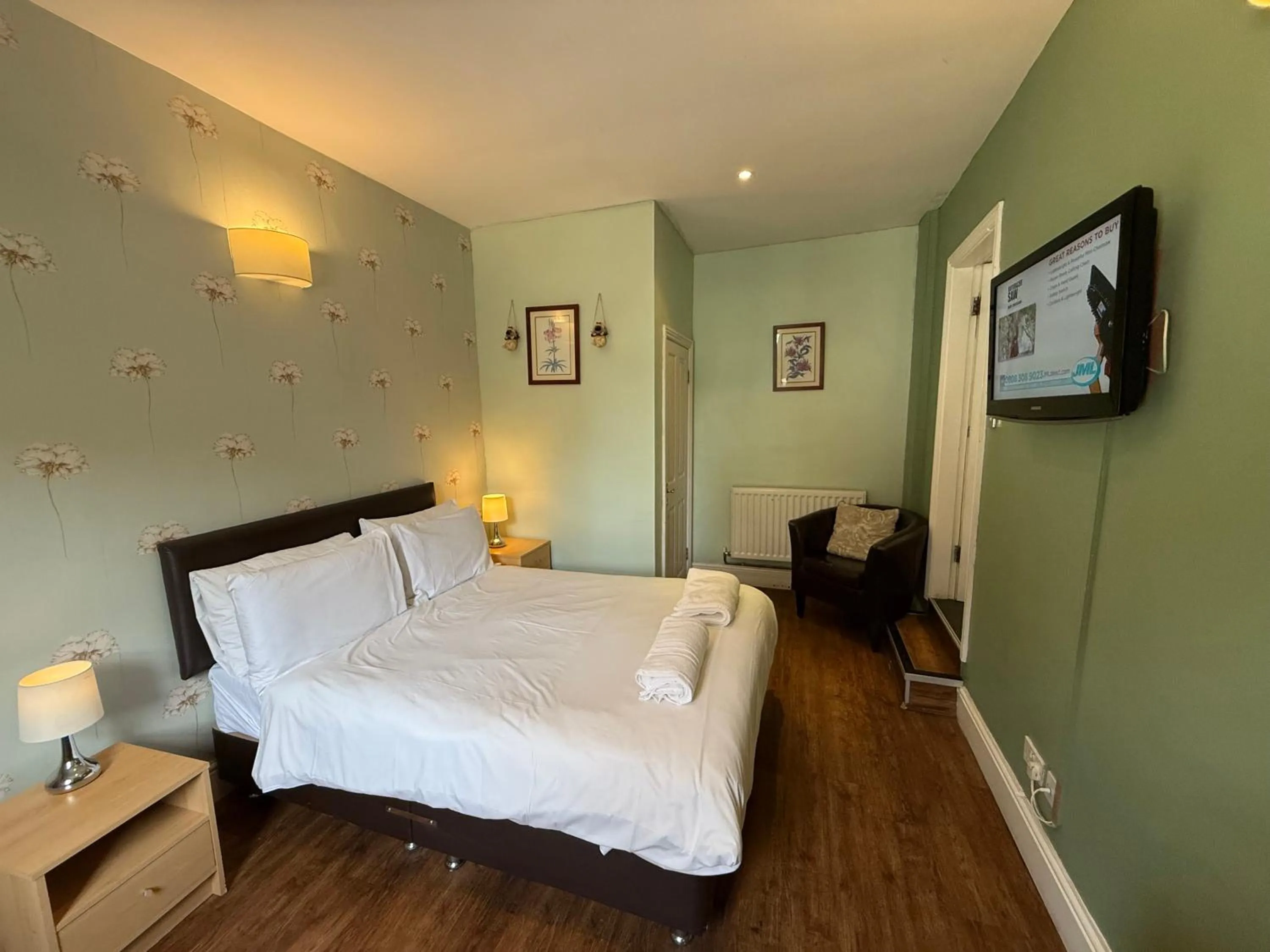 Photo of the whole room, Bed in Charles Cotton Hotel