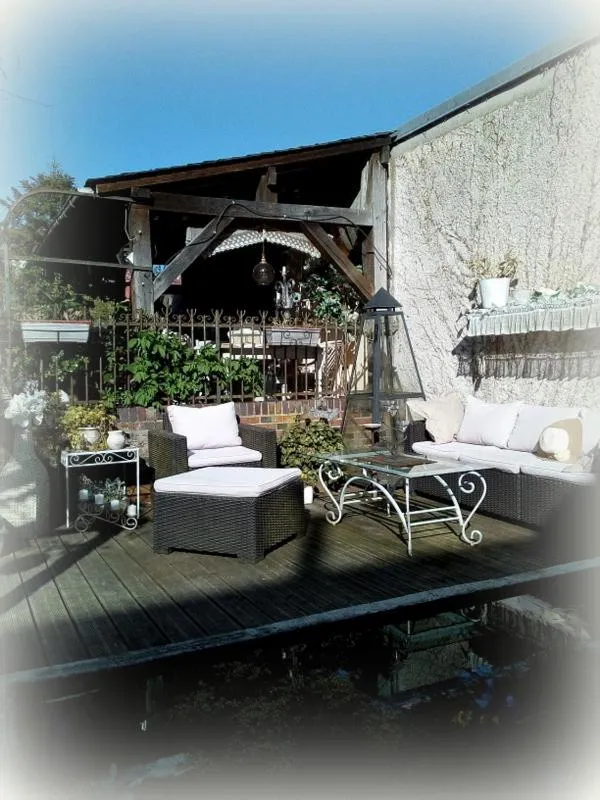 Property building in La Maison d'Hocquincourt