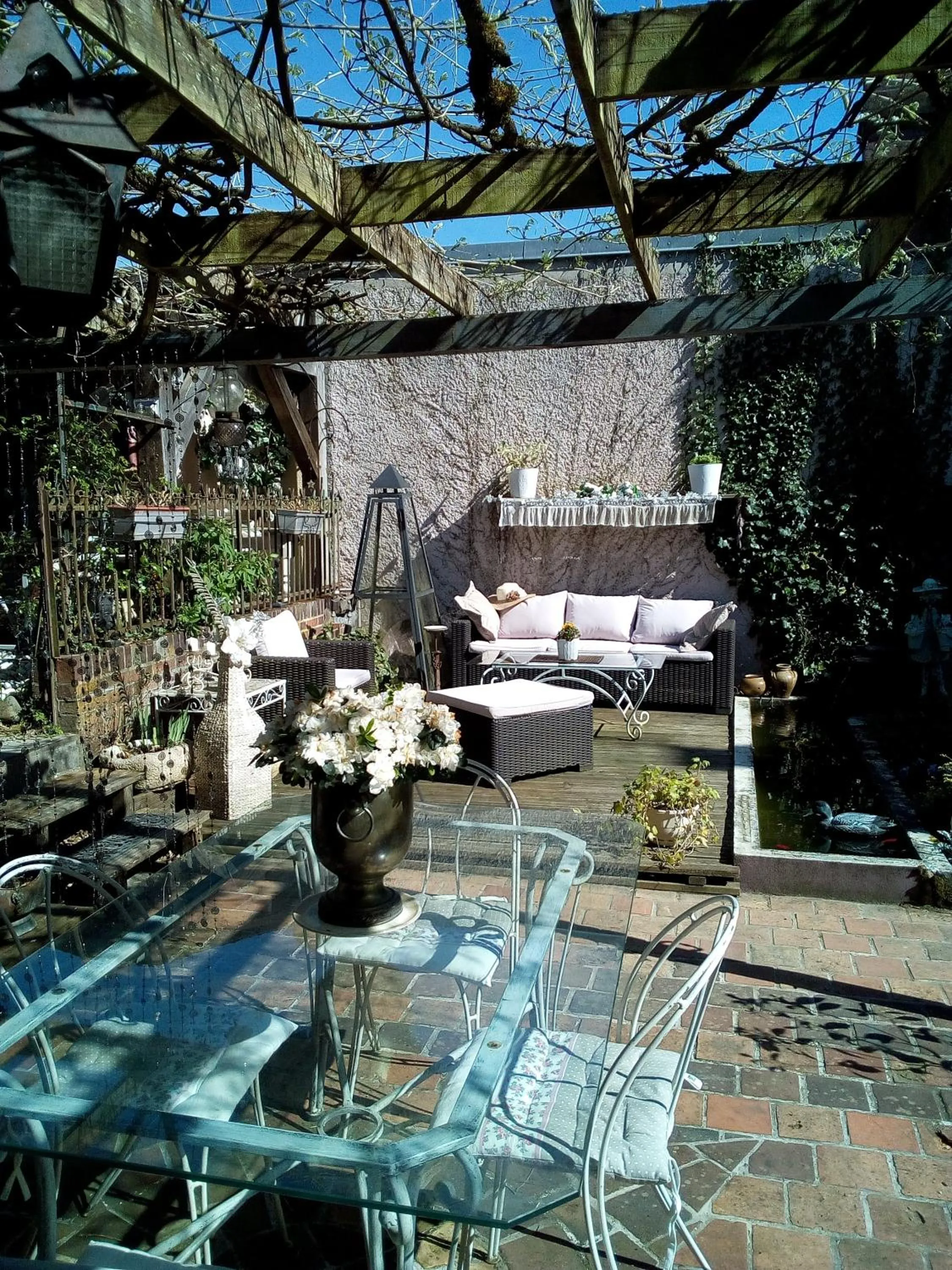 Garden in La Maison d'Hocquincourt