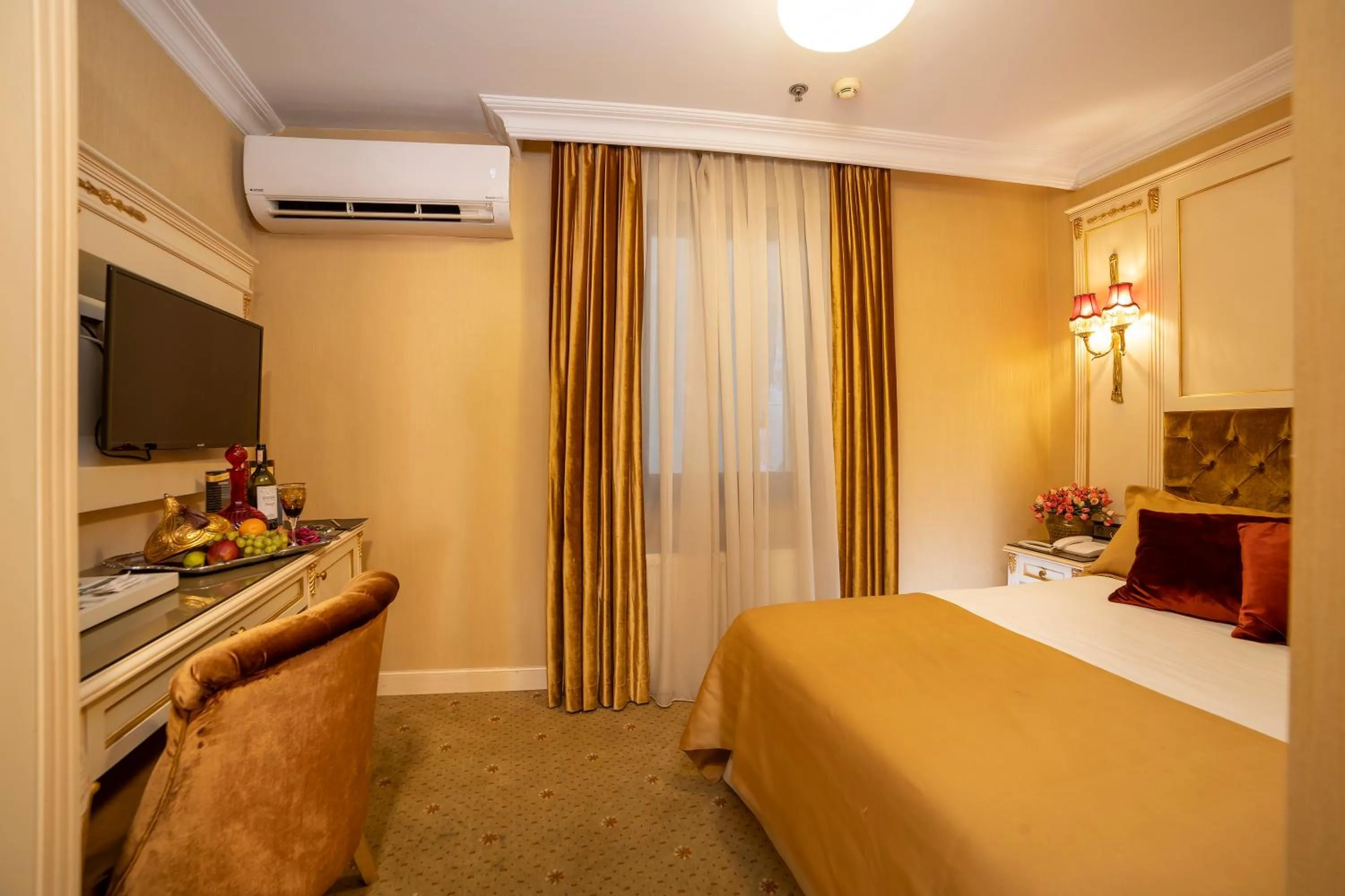 Photo of the whole room, Bed in Balin Hotel - Special Category