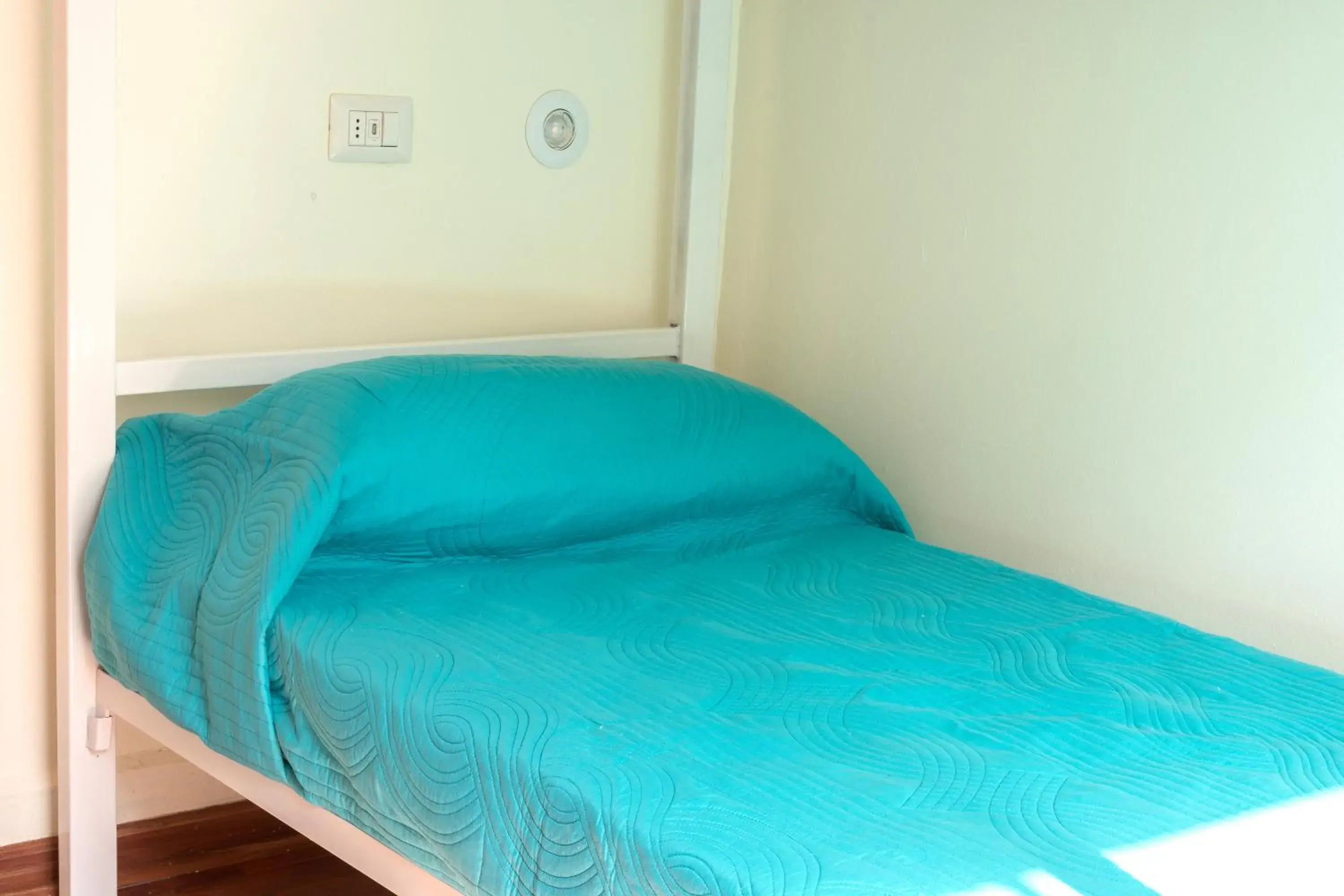 Economy Twin Room - single occupancy in Hostal Casa Aborigen Economy Twin Room - single occupancy in Hostal Casa Aborigen