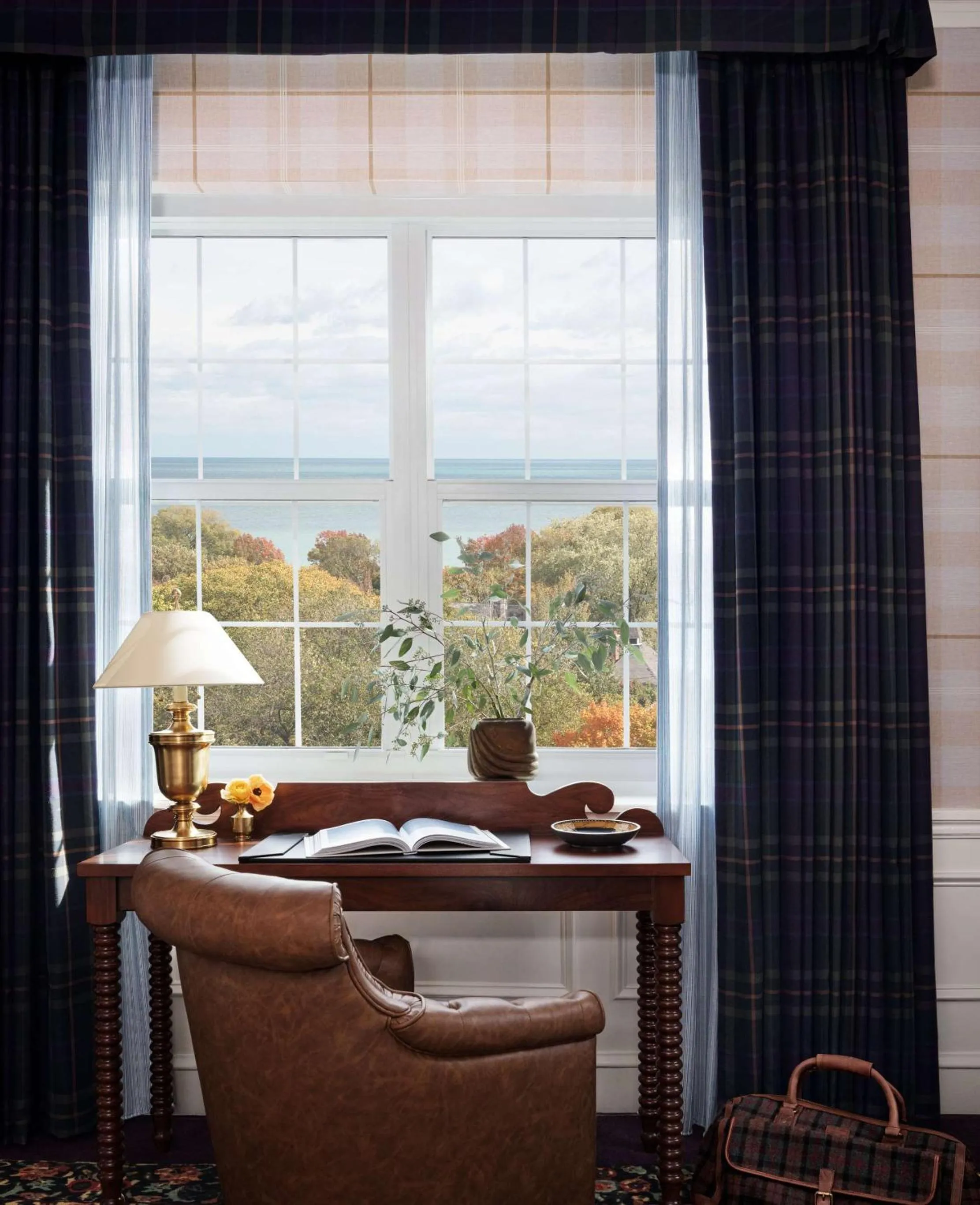 Bedroom in Graduate by Hilton Evanston