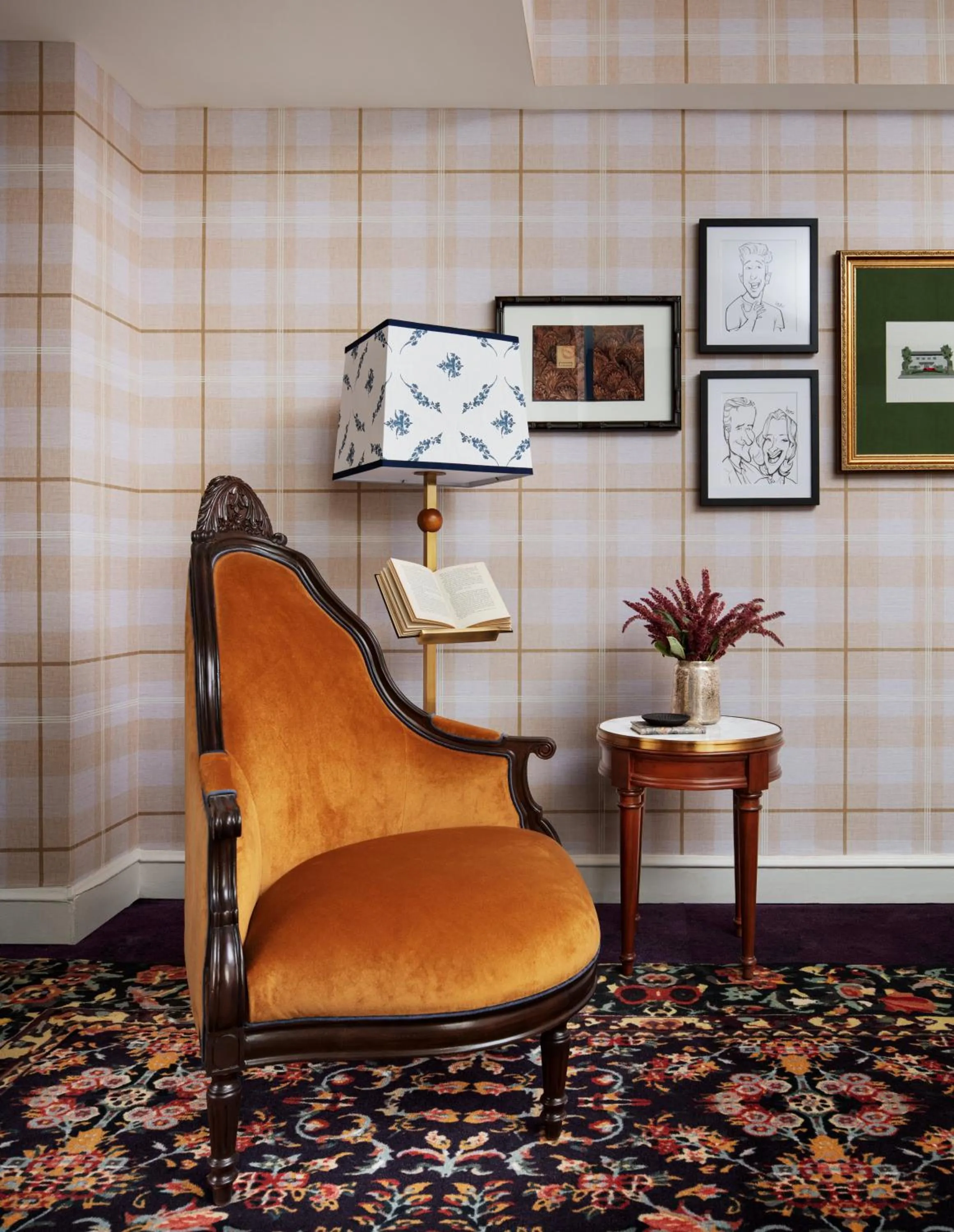 Living room in Graduate by Hilton Evanston