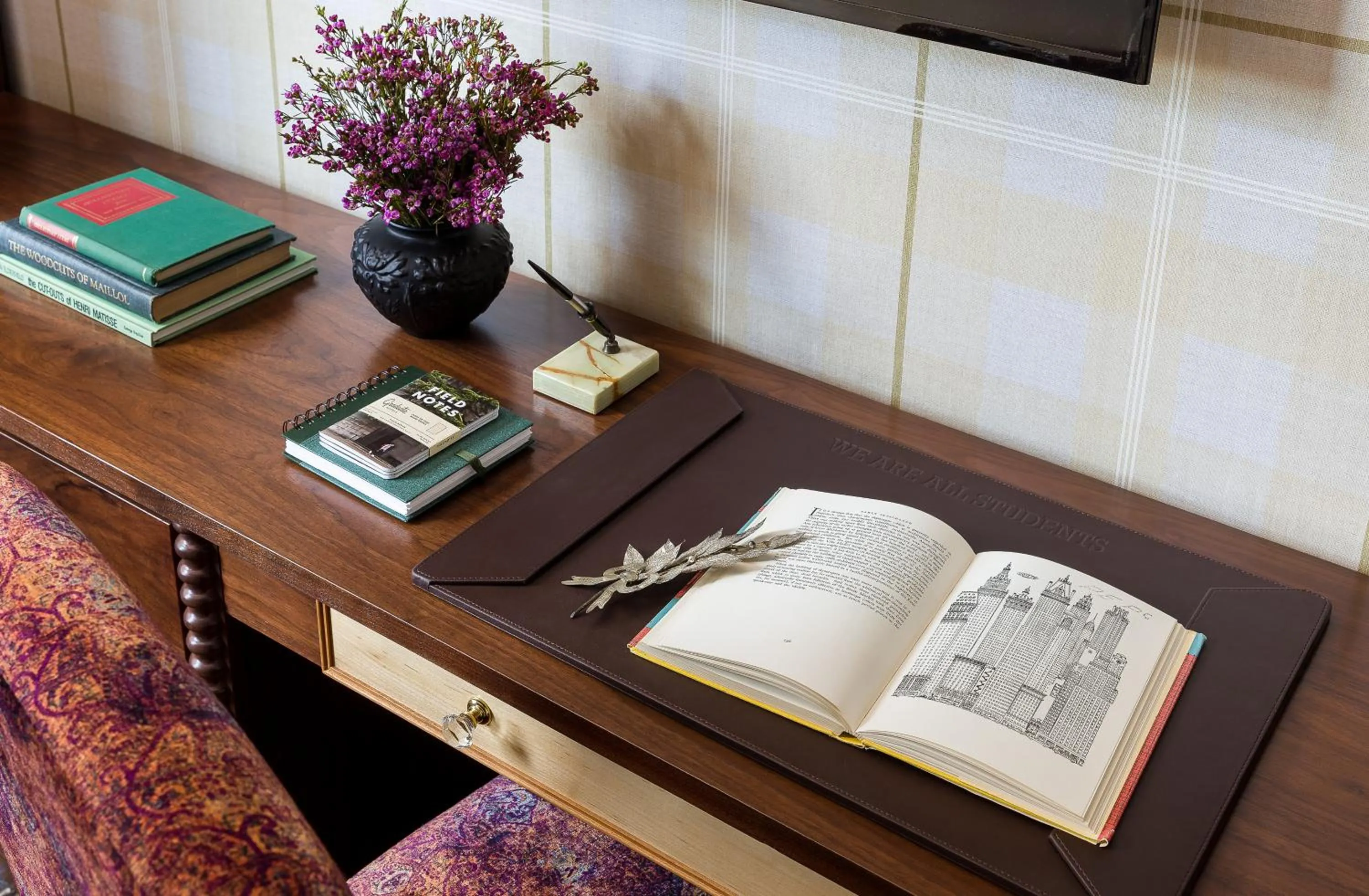 Living room in Graduate by Hilton Evanston