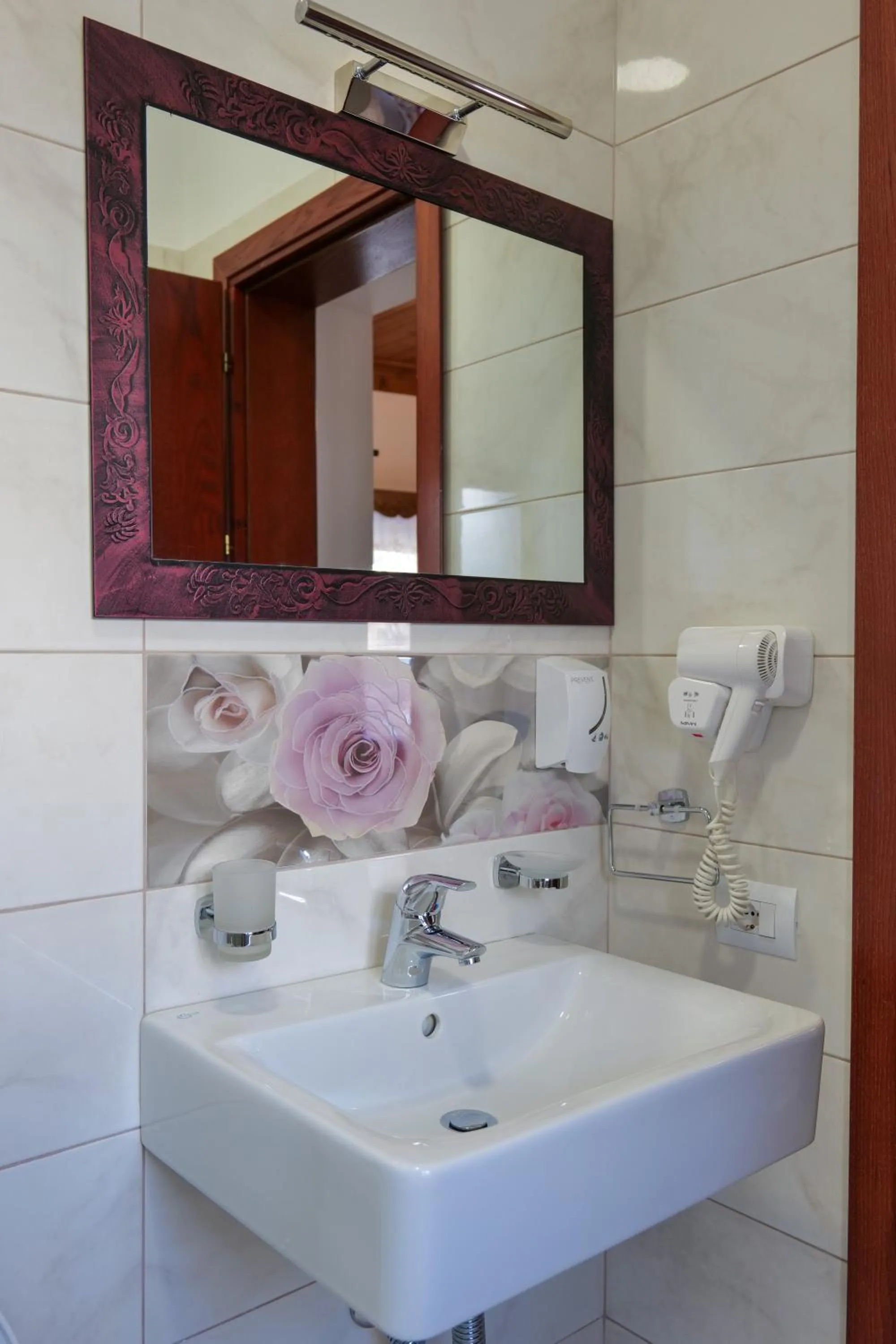 Bathroom in Hotel Bineri