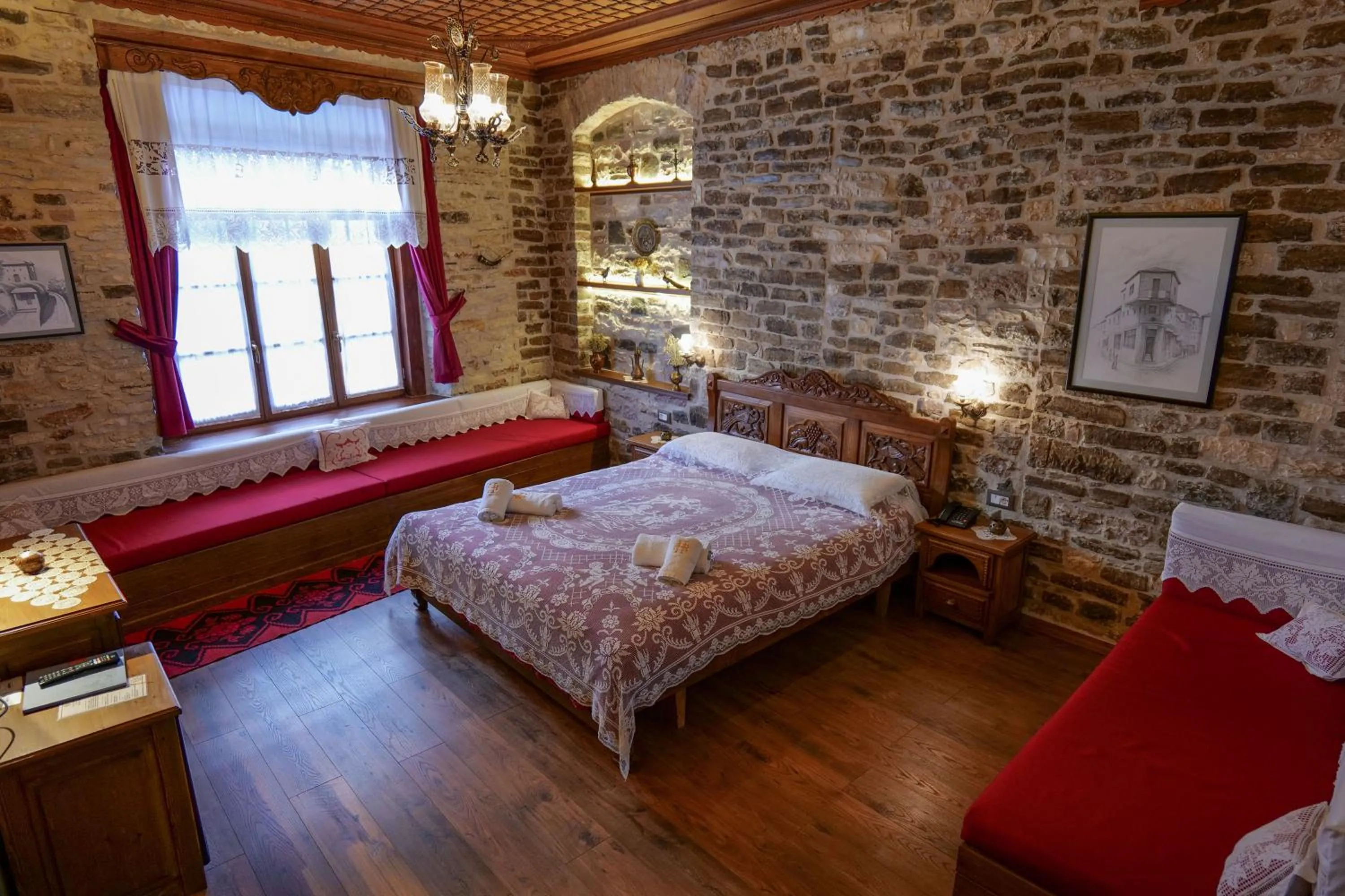 Photo of the whole room in Hotel Bineri