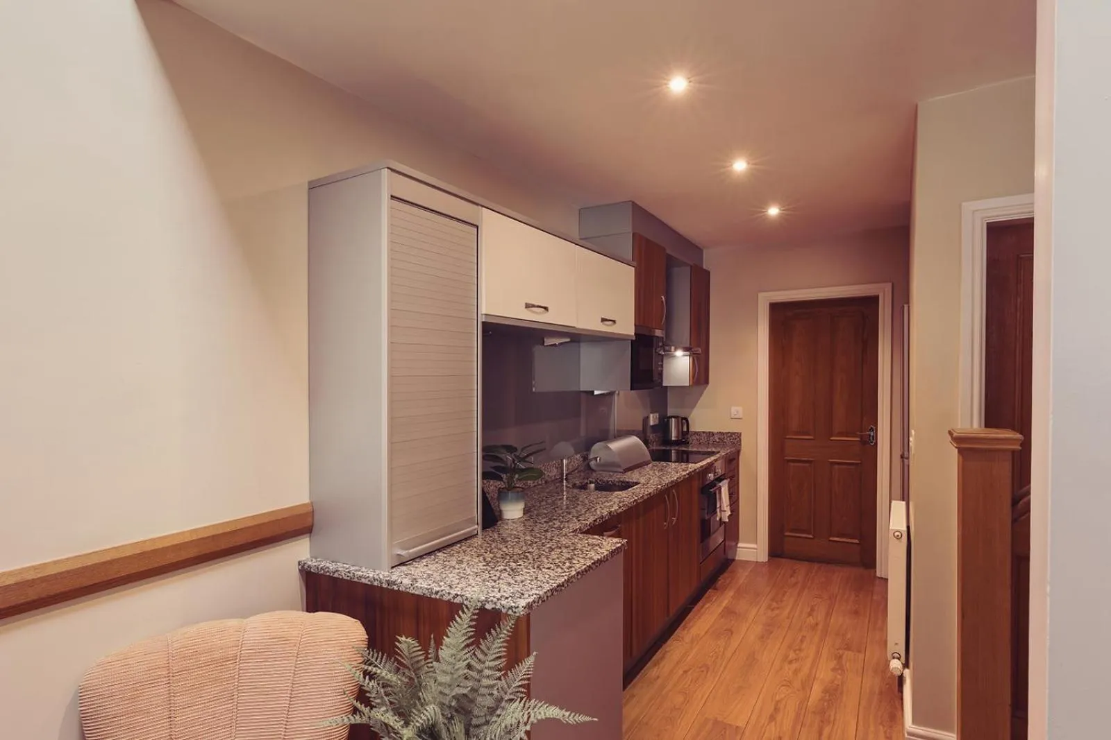 Longlands Inn & Cottages