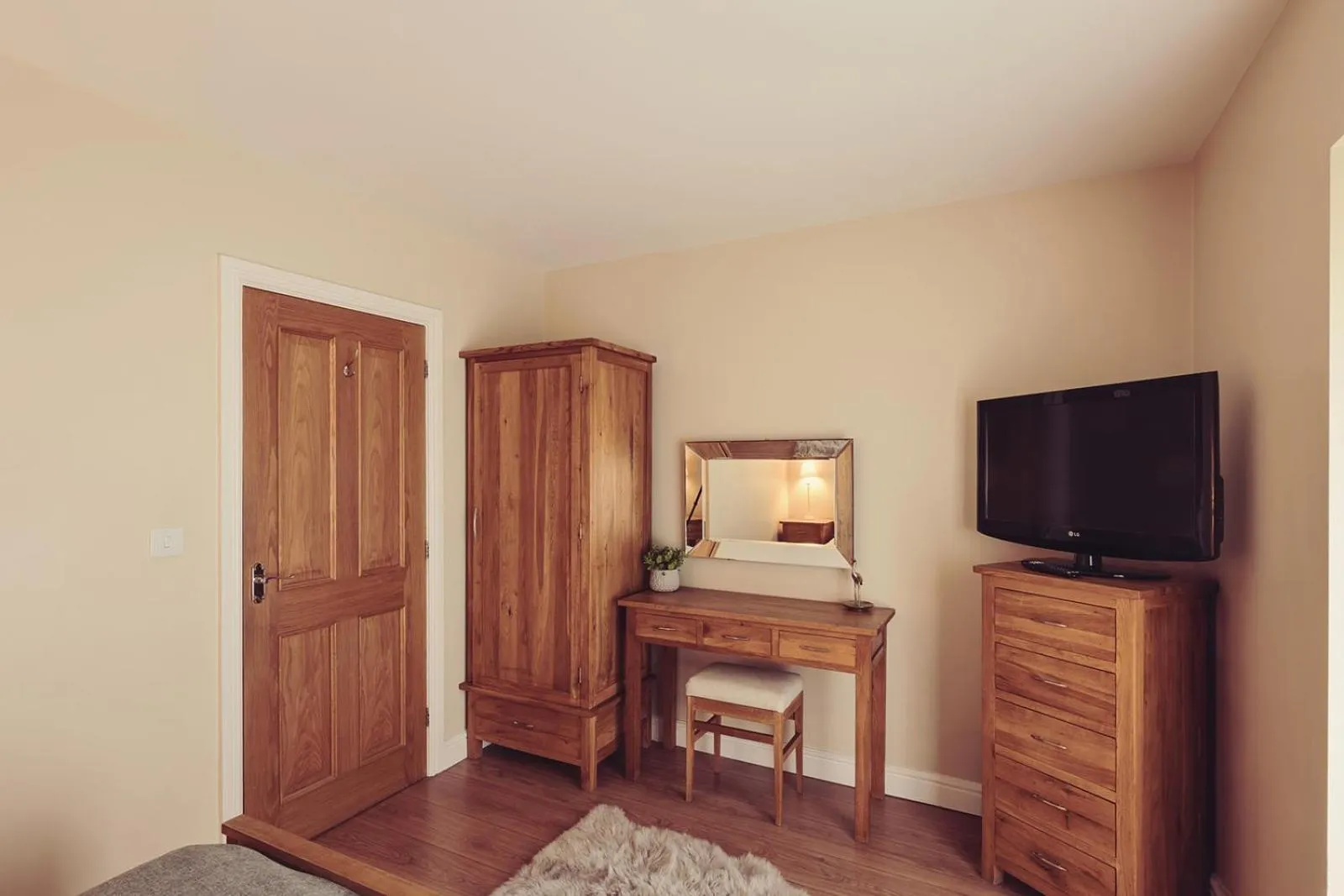 Longlands Inn & Cottages