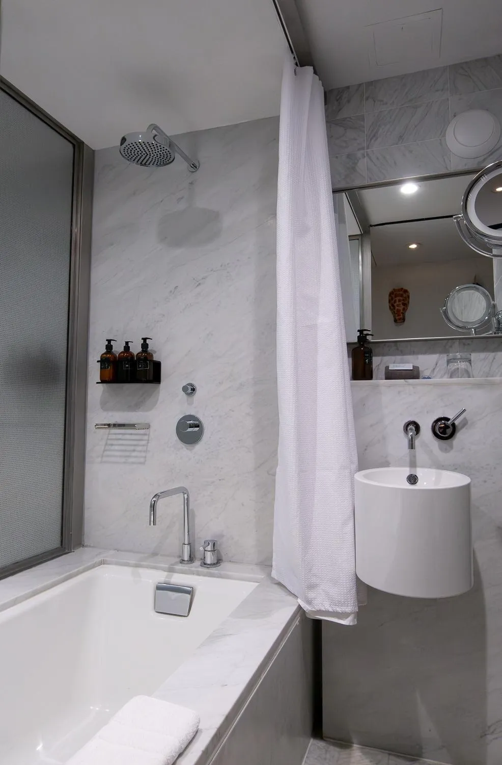 Bathroom in Selina Chelsea