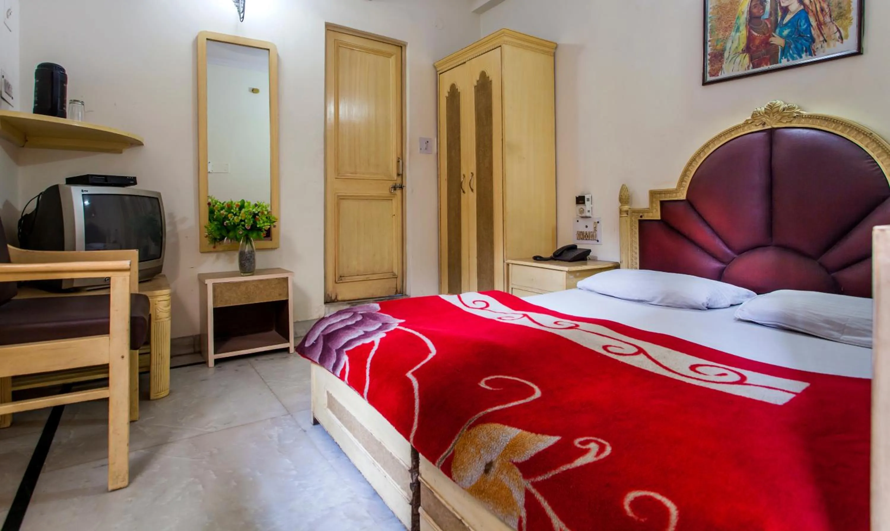 TV and multimedia in Hotel Sunshine