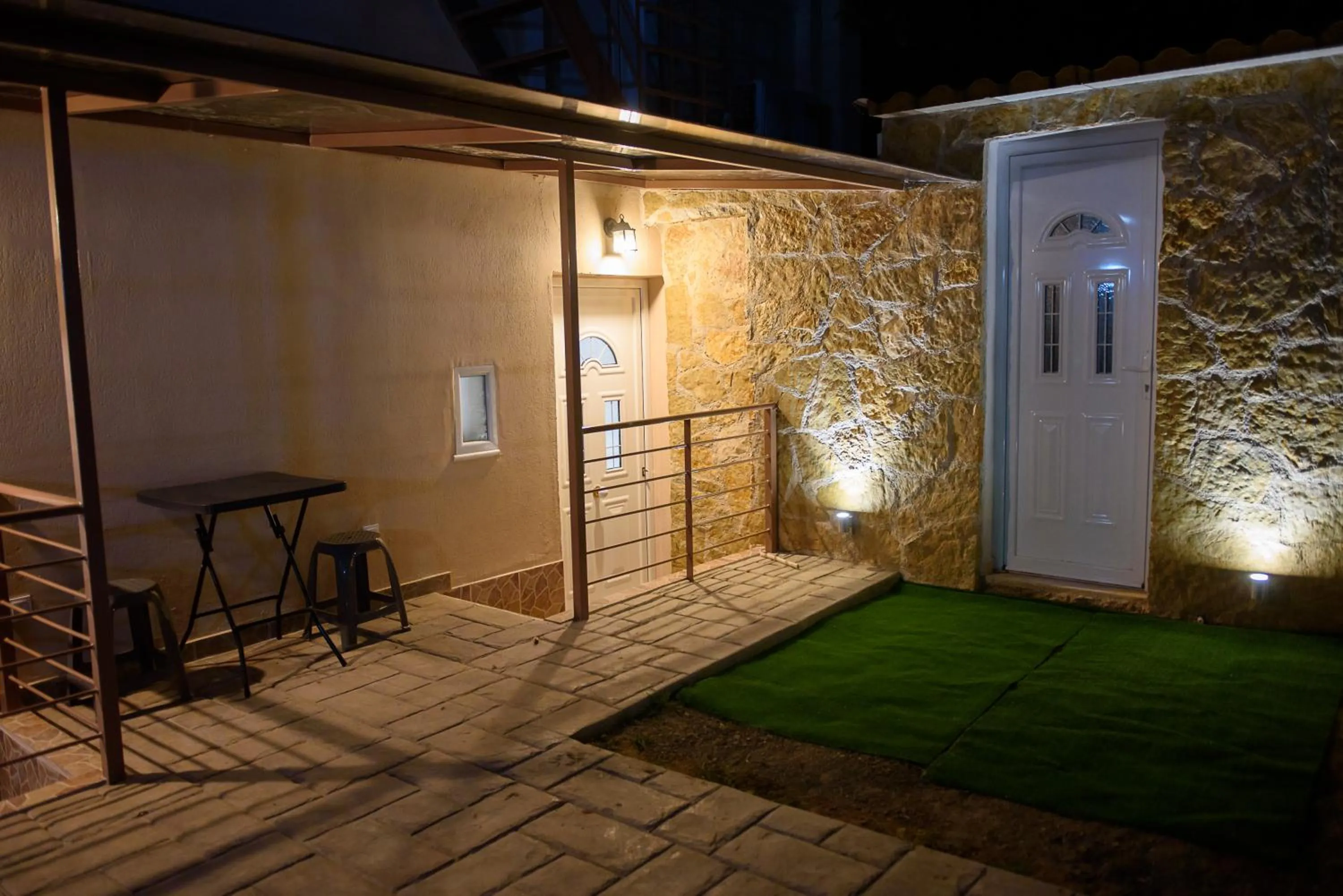 Artemissoula near airport