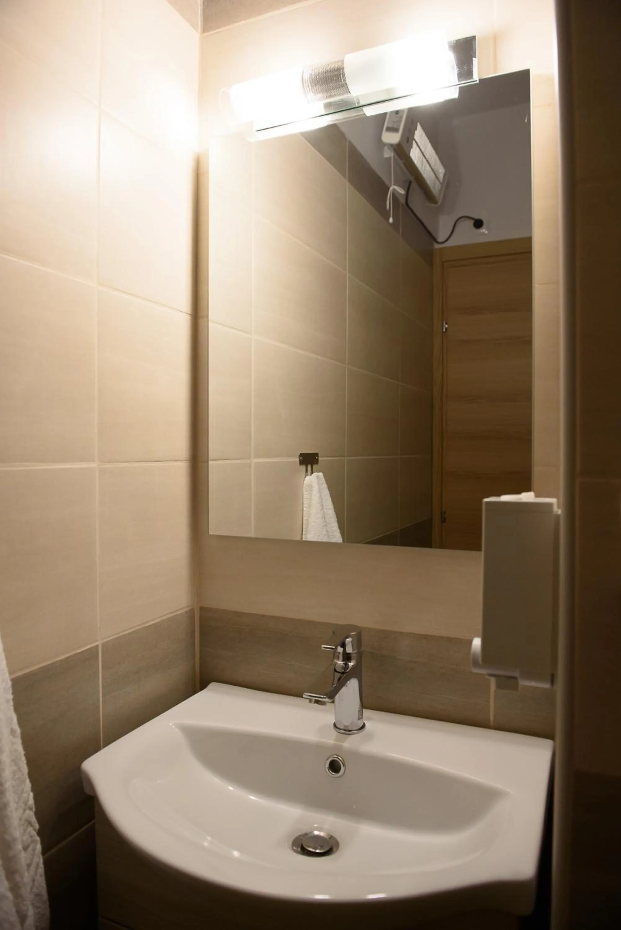 Artemissoula near airport