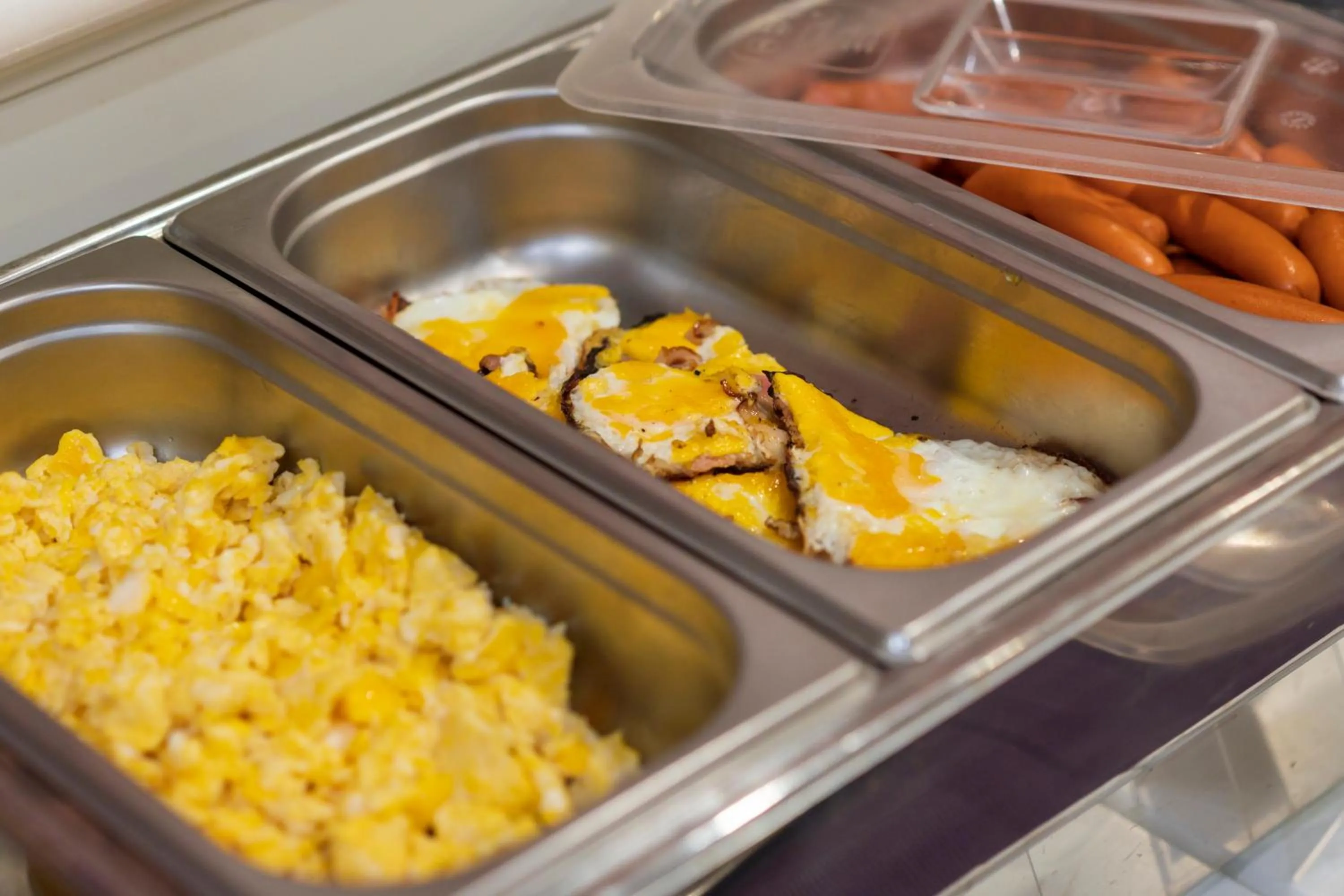 Breakfast in Art Deco Hotel Hoffmann