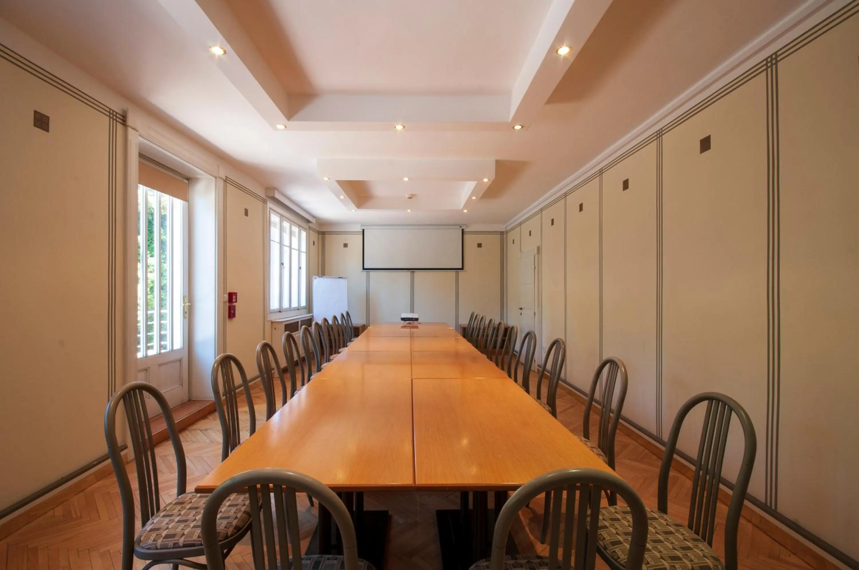 Business facilities in Art Deco Hotel Hoffmann