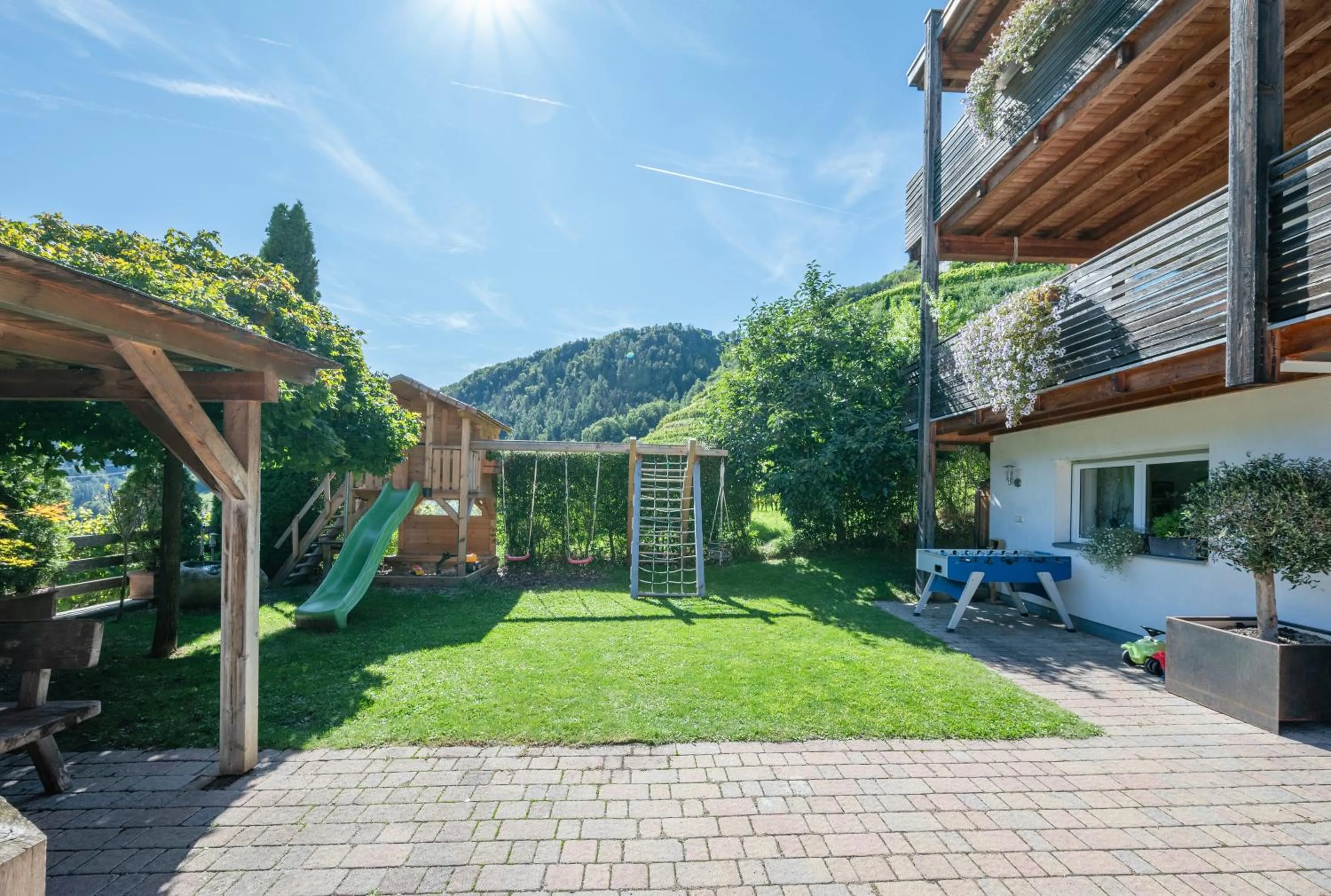 Children play ground in Appartements Toni