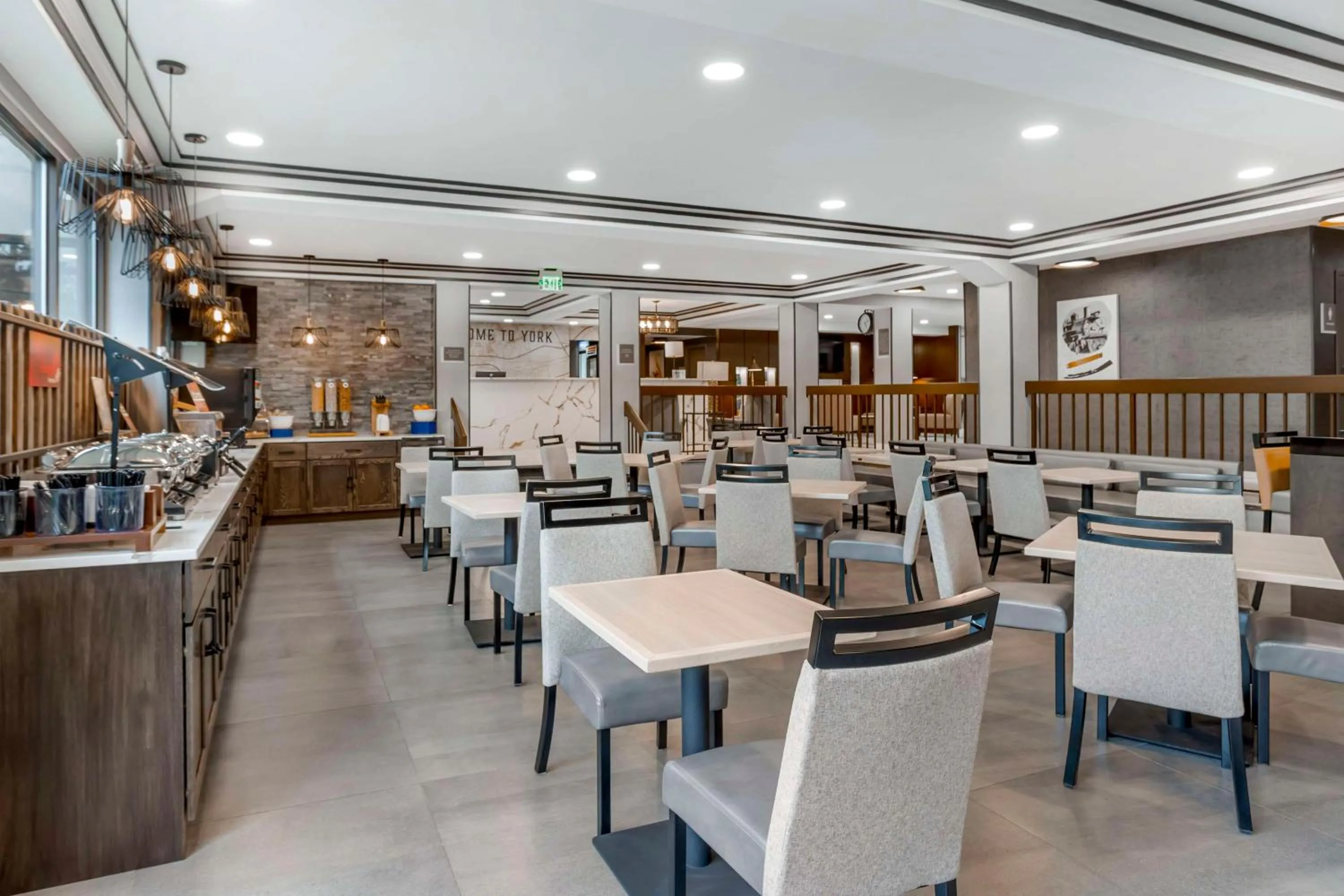 Breakfast in Best Western Plus Heritage Rail Inn & Suites