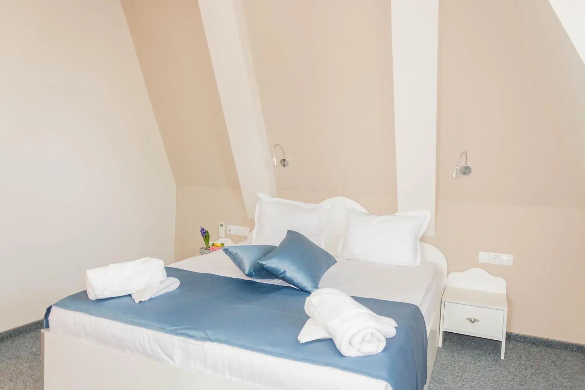 One-Bedroom Suite with Partial Sea View in Family Hotel Belle Epoque Beach One-Bedroom Suite with Partial Sea View in Family Hotel Belle Epoque Beach