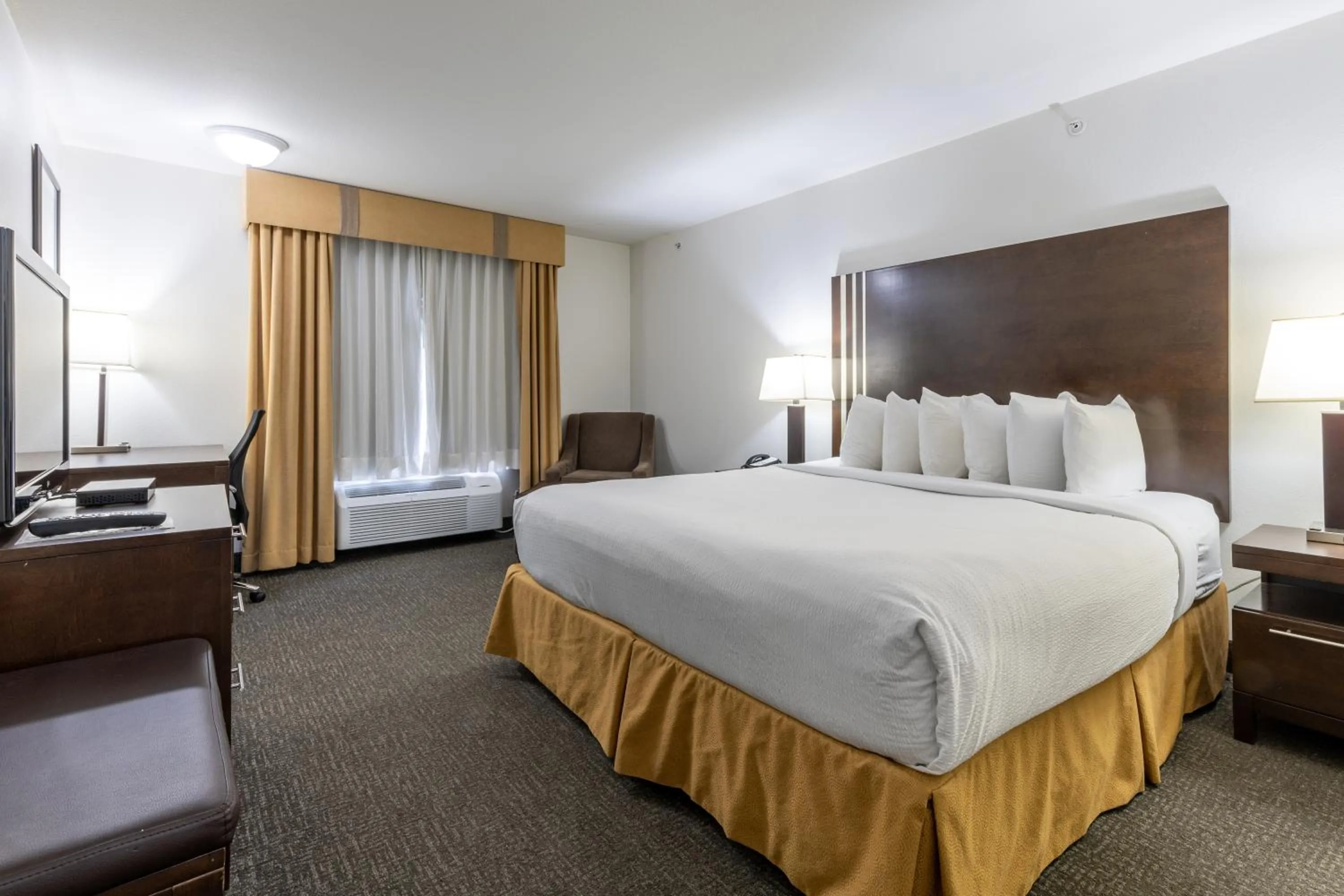 Bed in Ramada Golden