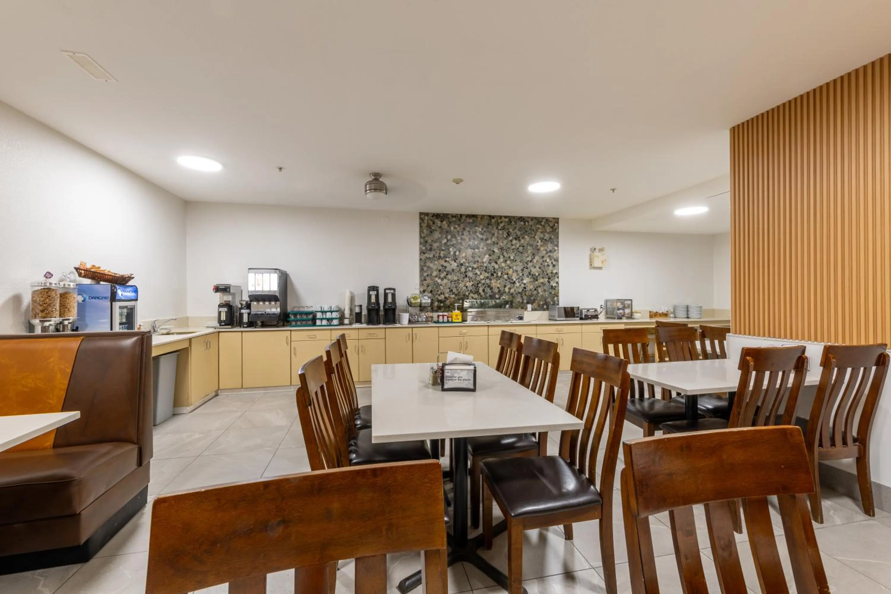 Breakfast in Ramada Golden