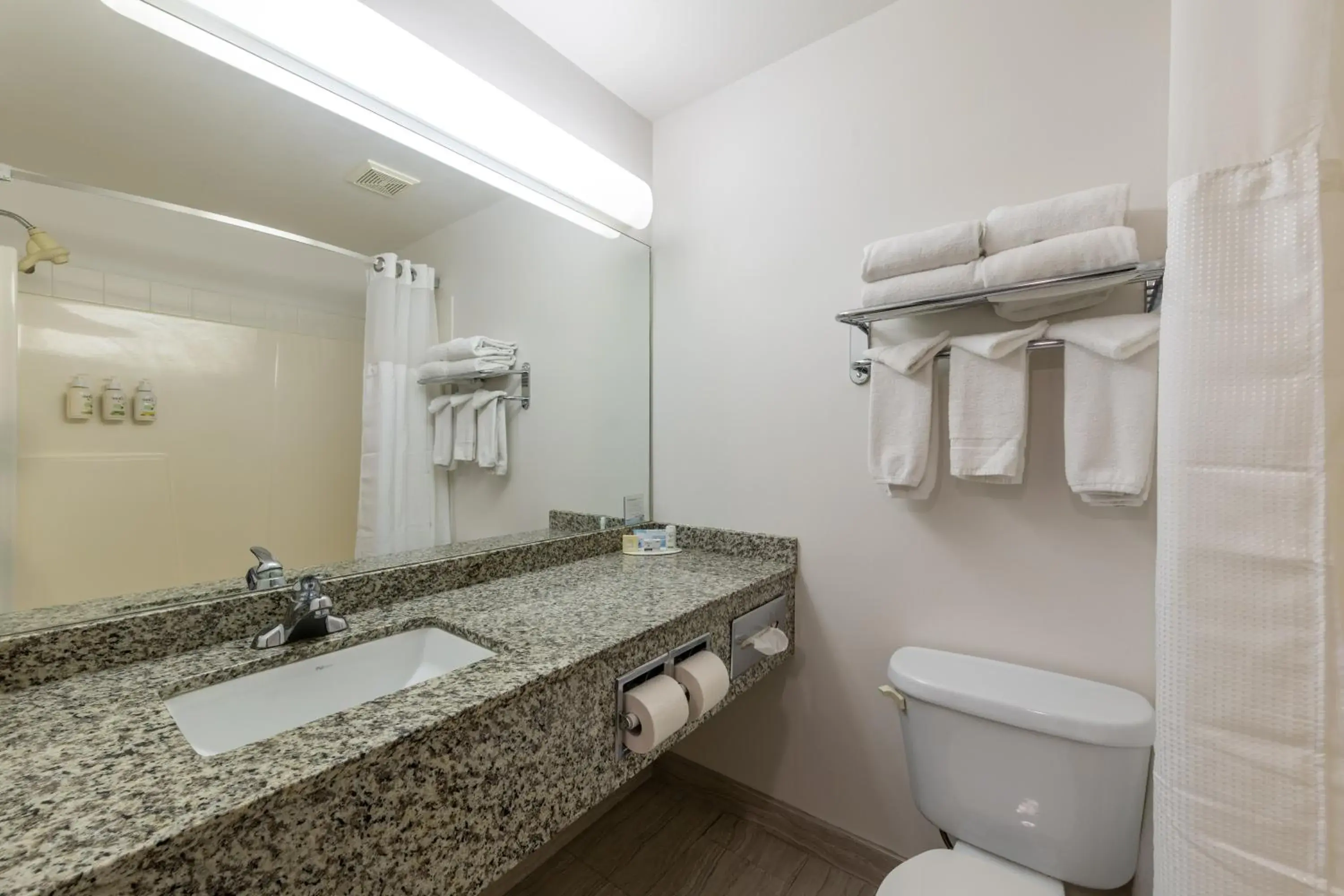 3 Queen Beds, Family Suite, Non-Smoking in Ramada Golden 3 Queen Beds, Family Suite, Non-Smoking in Ramada Golden