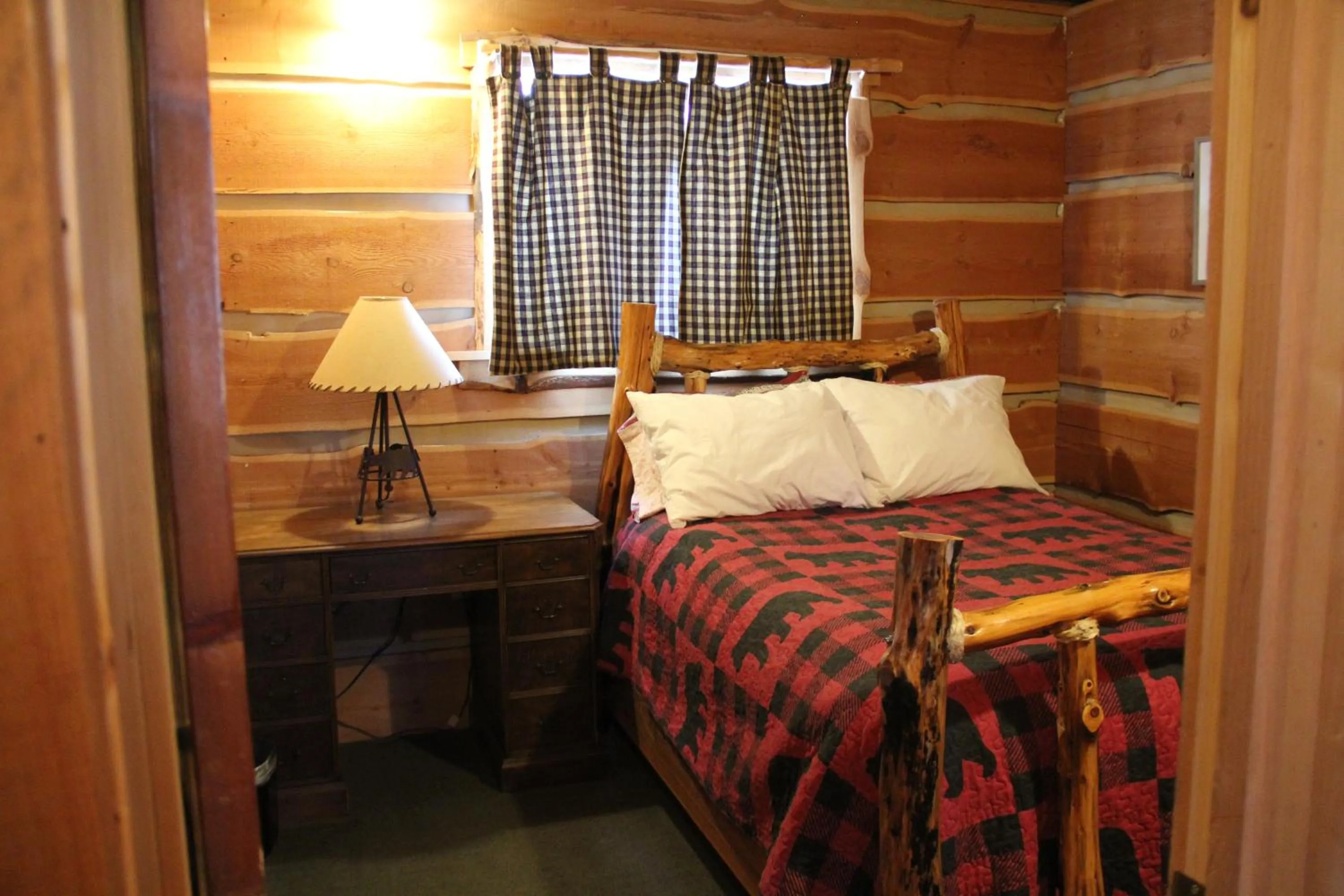 Bedroom in Sugar Loaf Lodge & Cabins