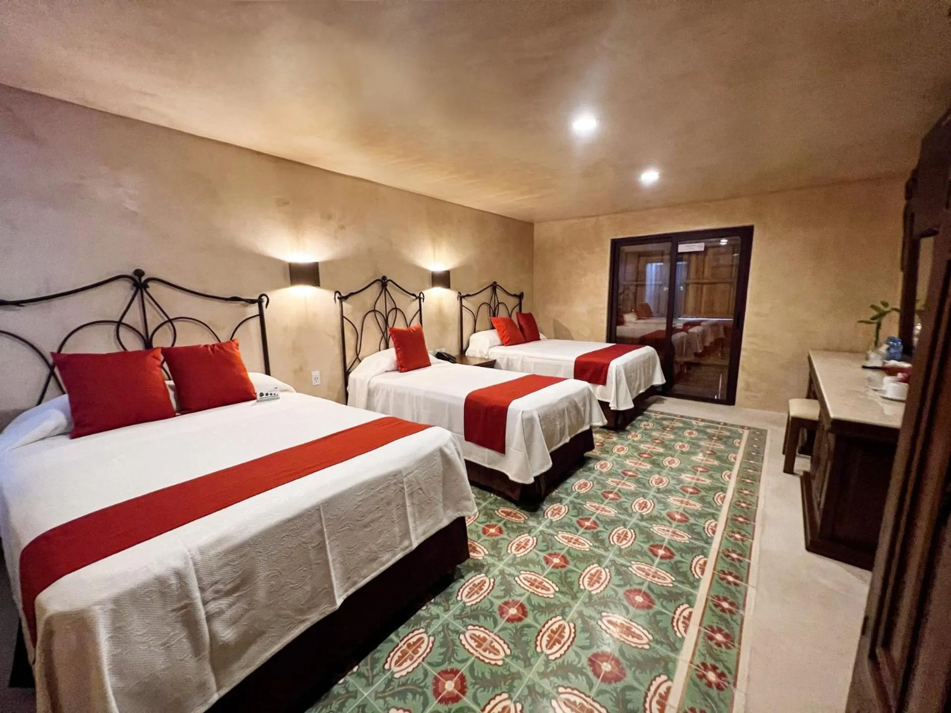 Bed in Hotel Meson del Marques