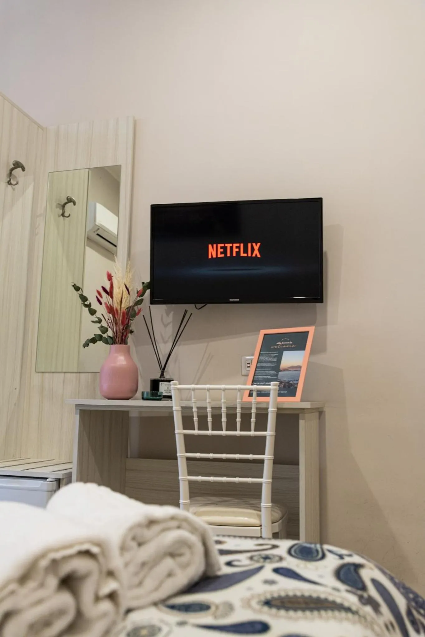 TV and multimedia, Bed in B&B alla Ferrovia