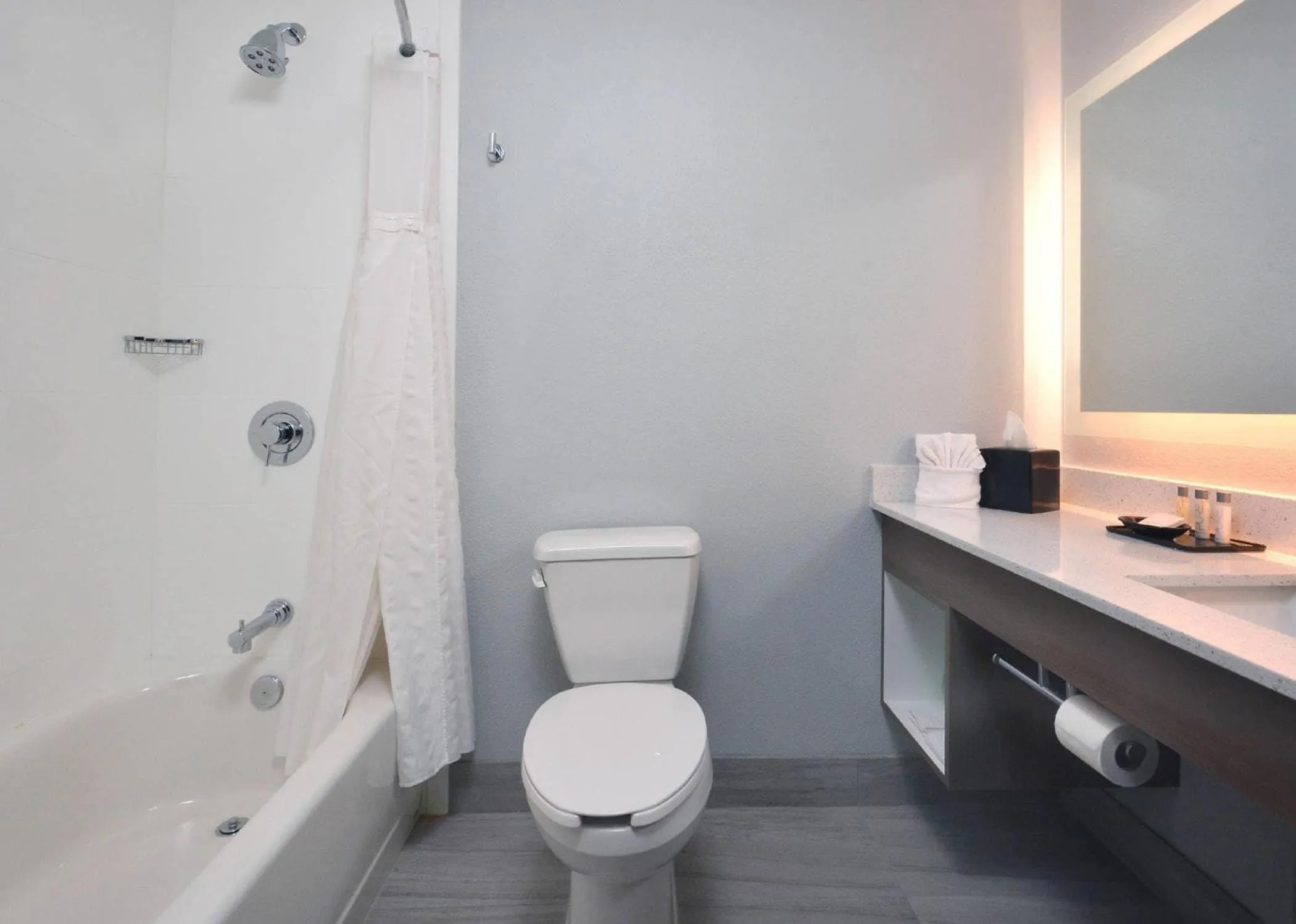 Bedroom in Brookstone Lodge near Biltmore Village, an Ascend Collection Hotel