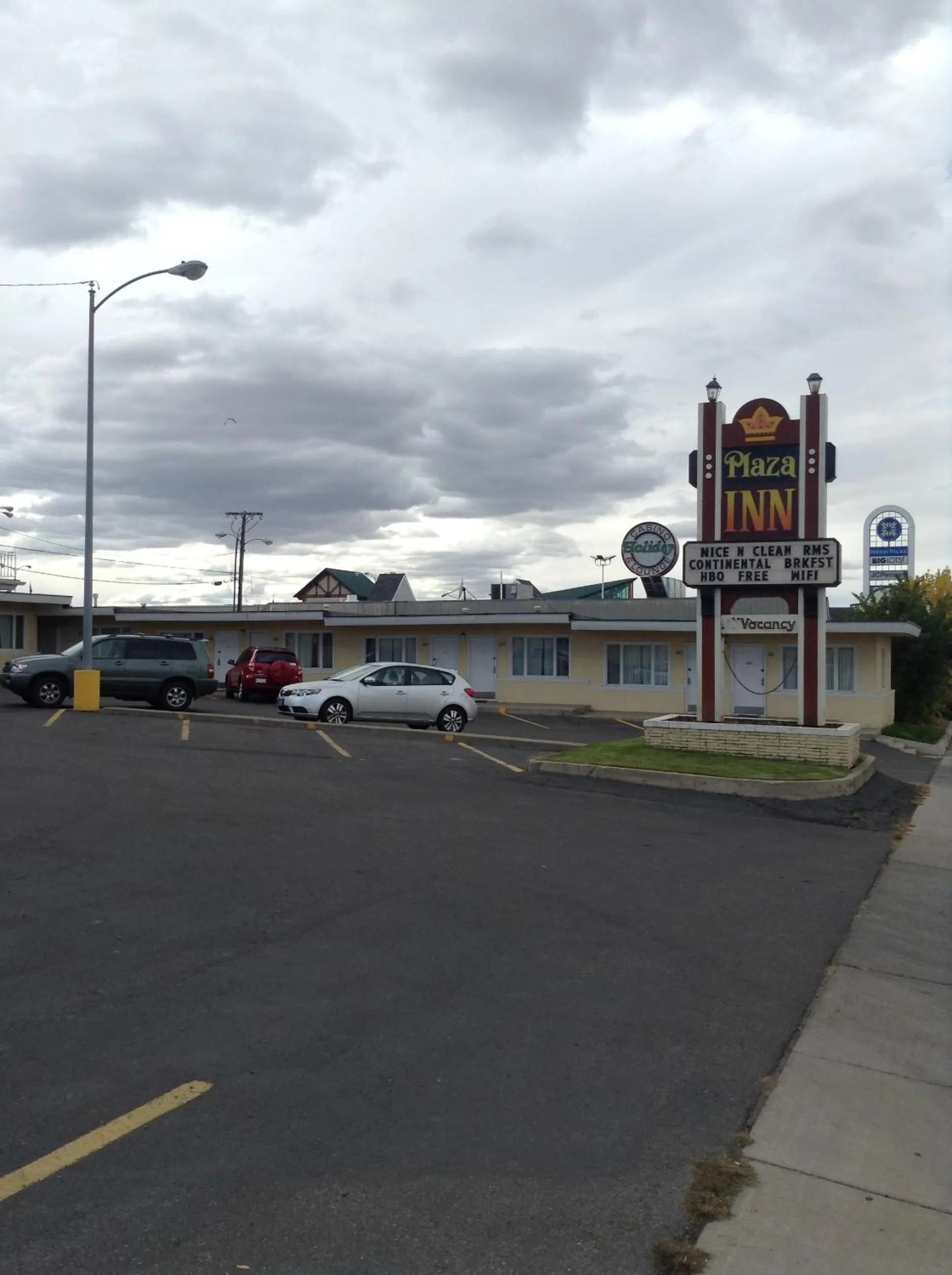 Property logo or sign in Plaza Inn