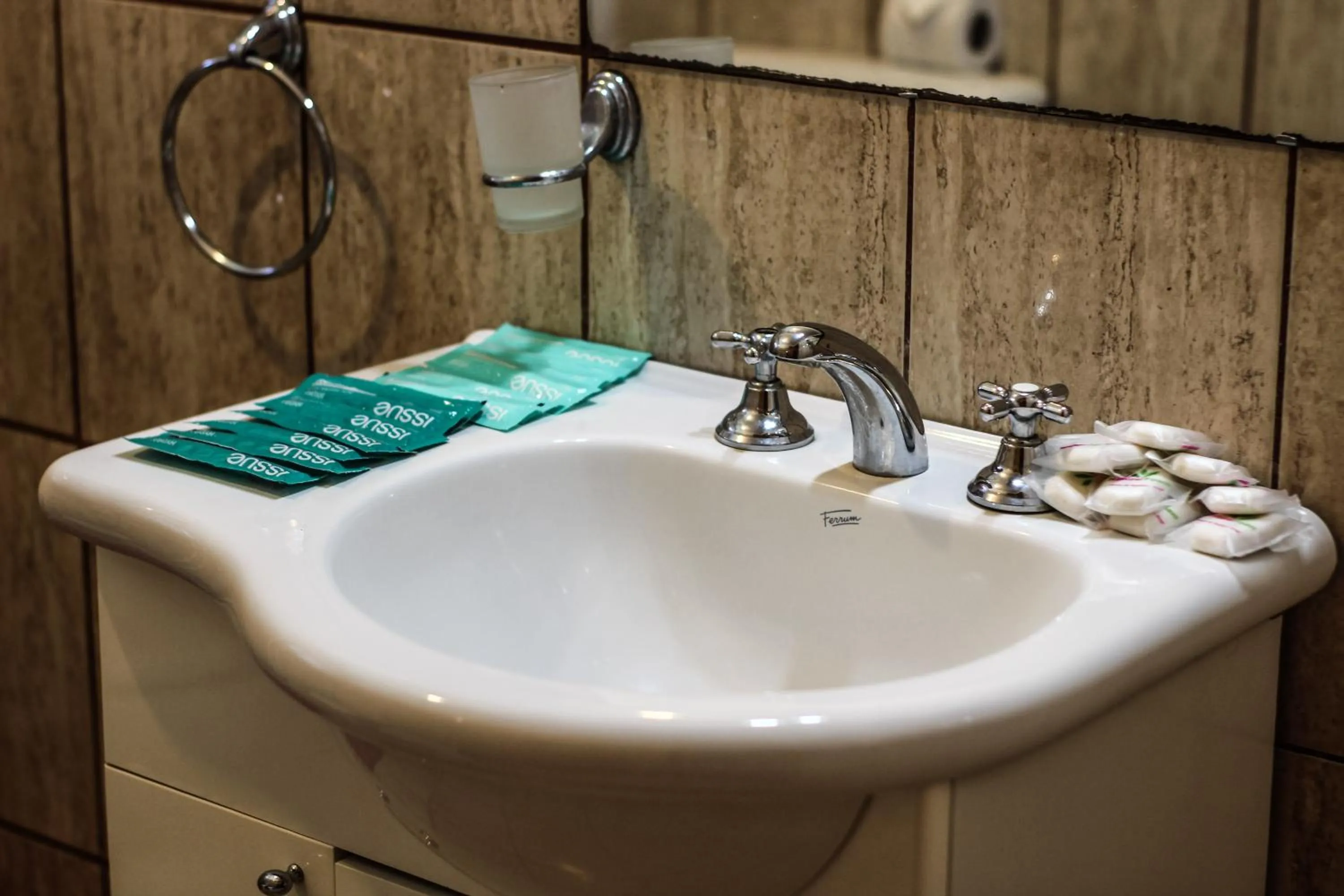 Bathroom in Palo Rosa Lodge