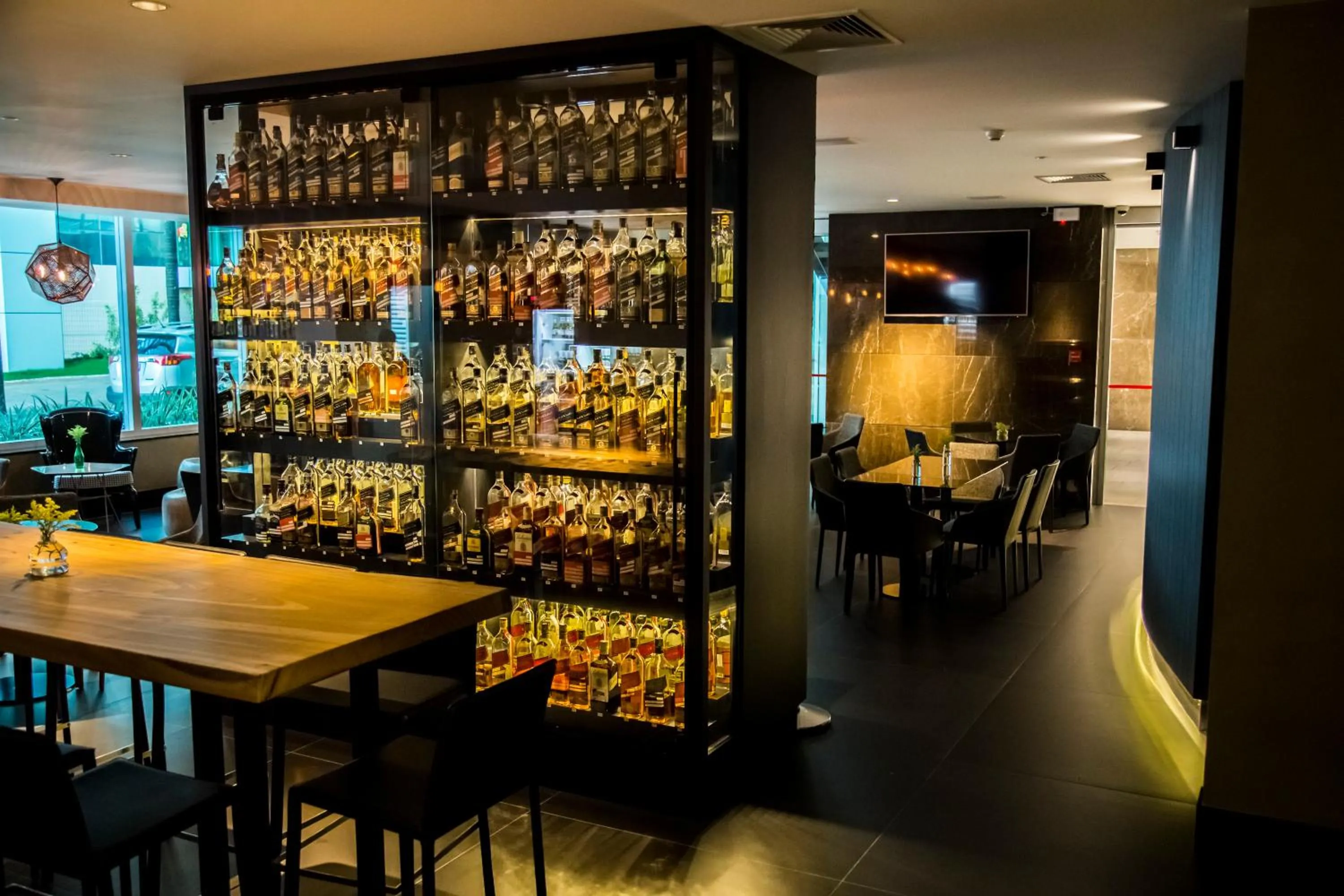 Restaurant/places to eat in Mercure Uberlândia Plaza Shopping