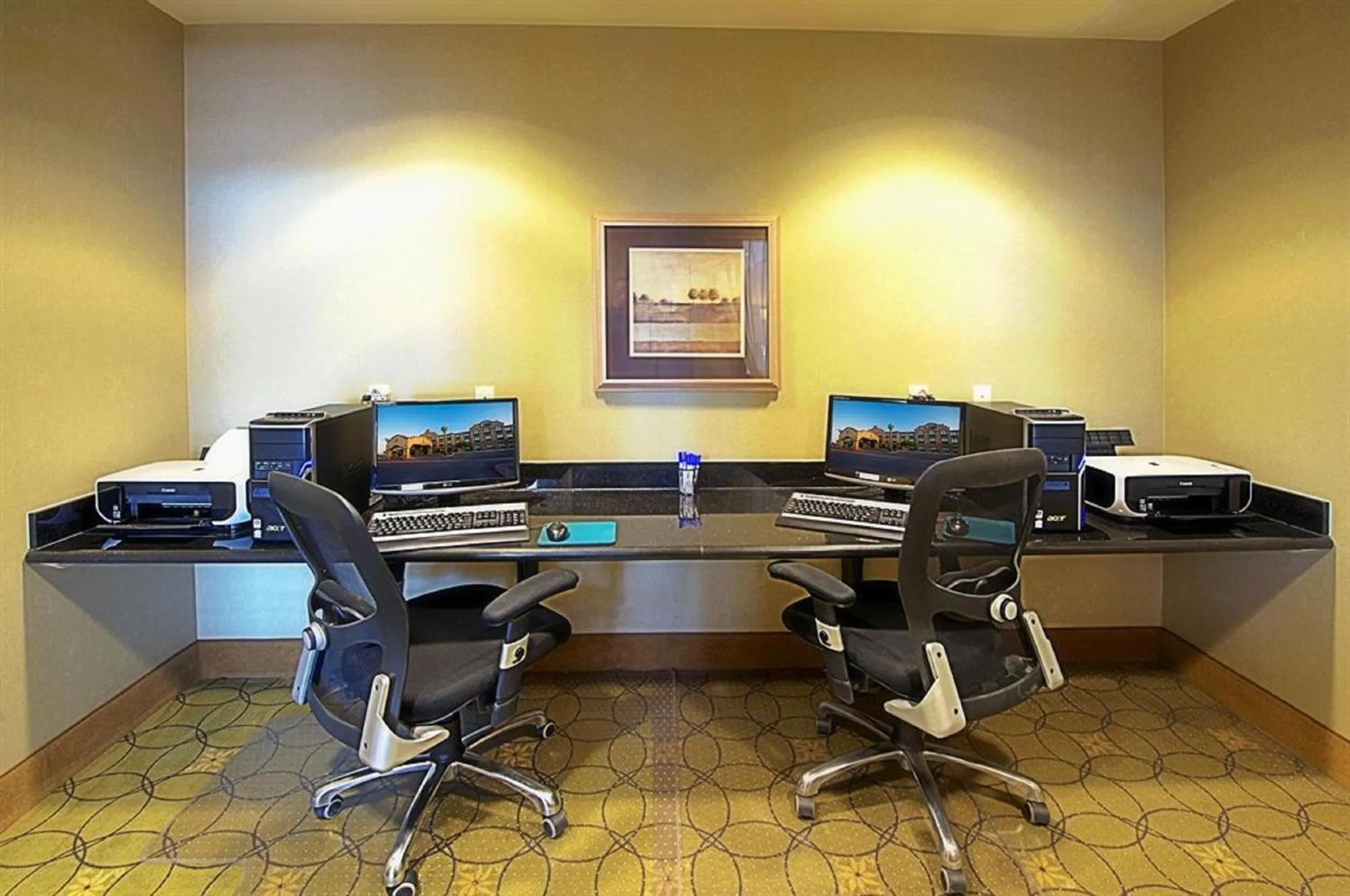 Business facilities in GreenTree Inn and Suites Florence, AZ