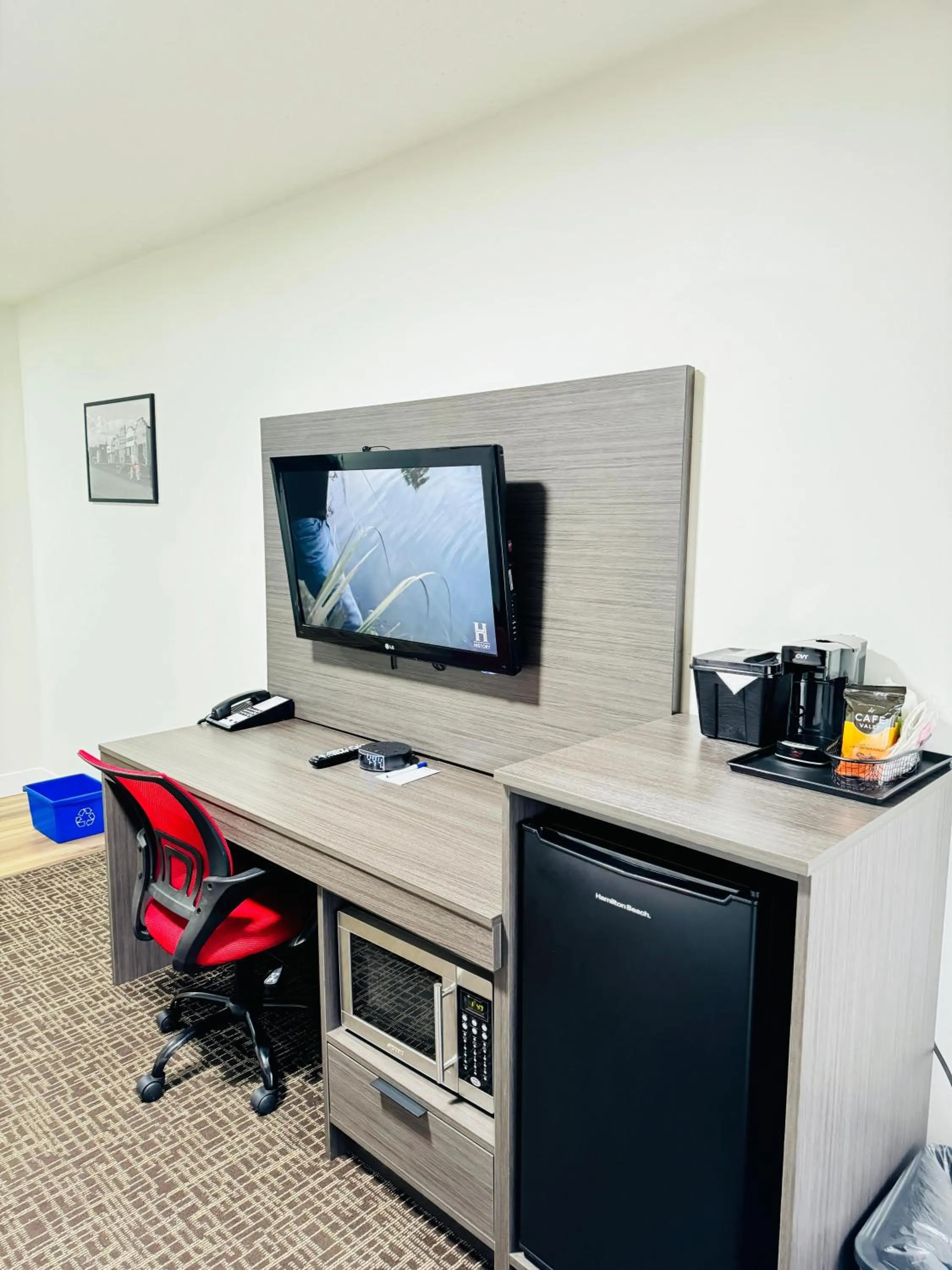 TV and multimedia in Ramada by Wyndham Dawson Creek