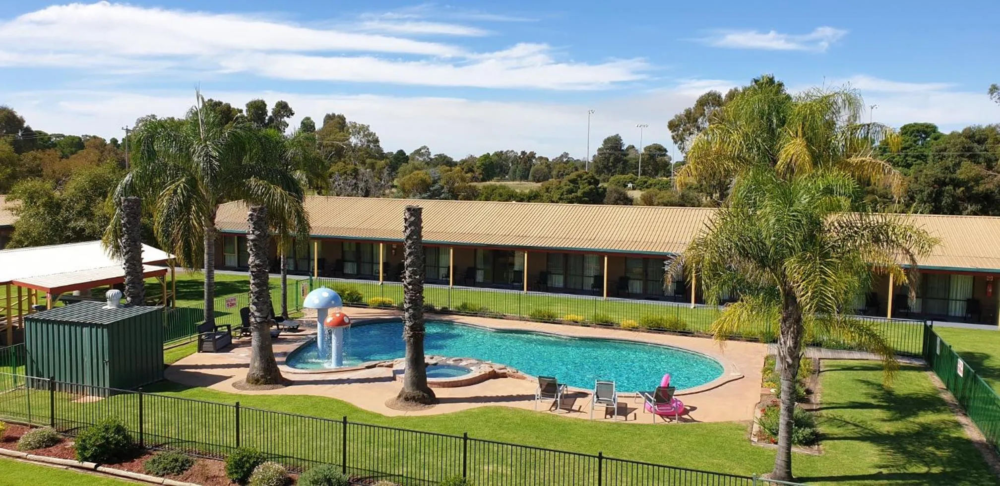 Property building in Barooga Country Inn Motel