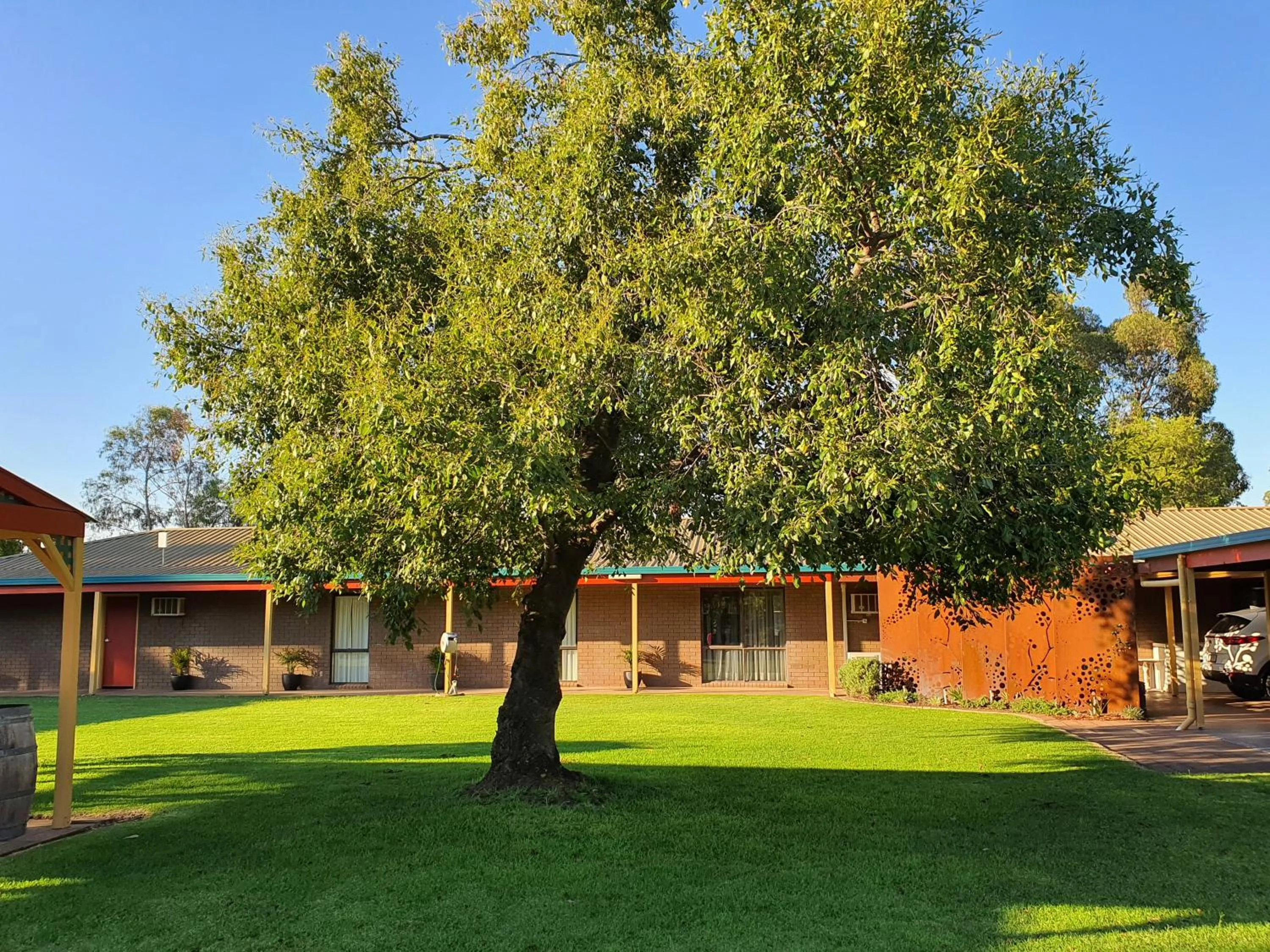 Garden in Barooga Country Inn Motel