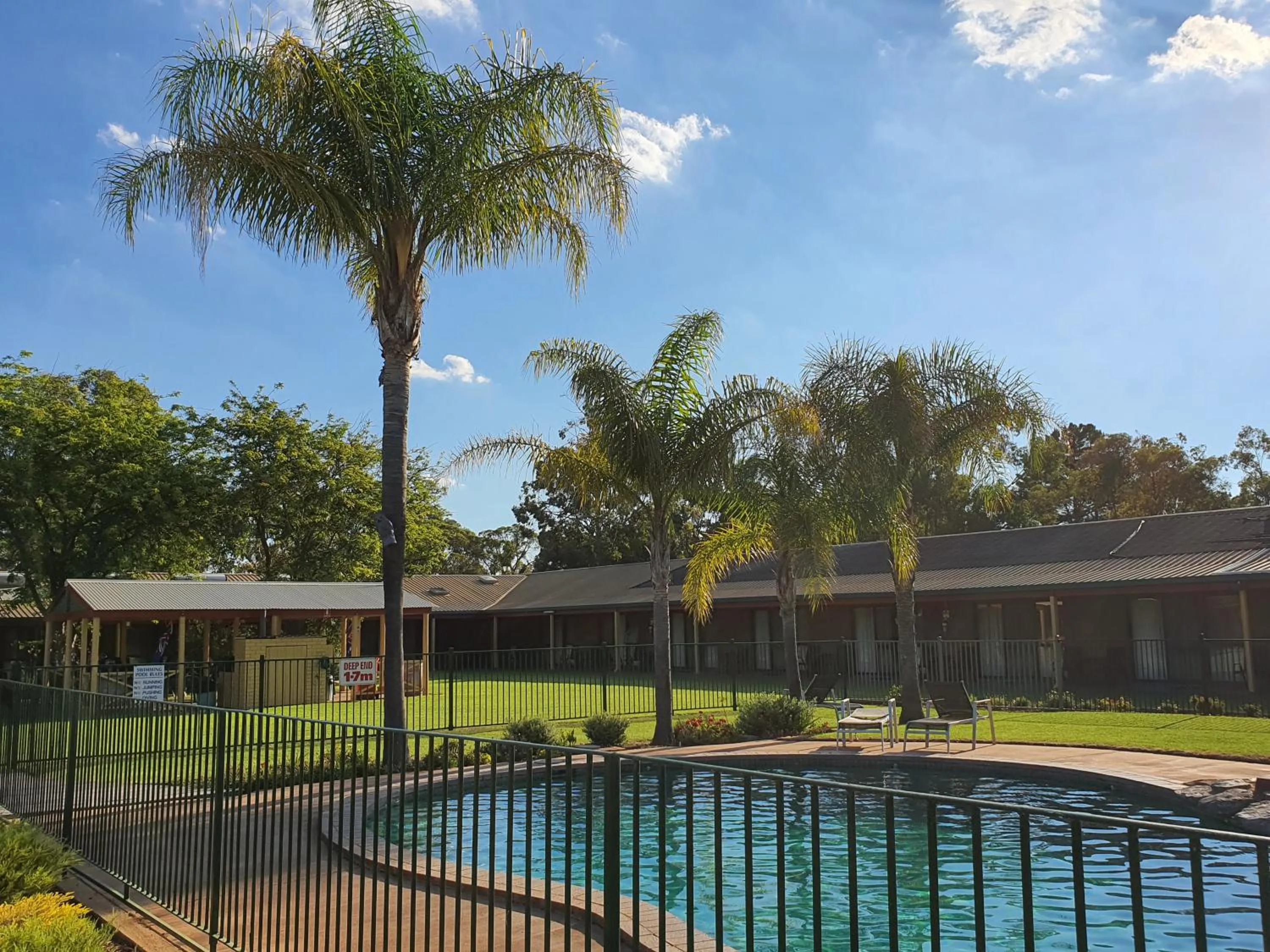 Garden in Barooga Country Inn Motel
