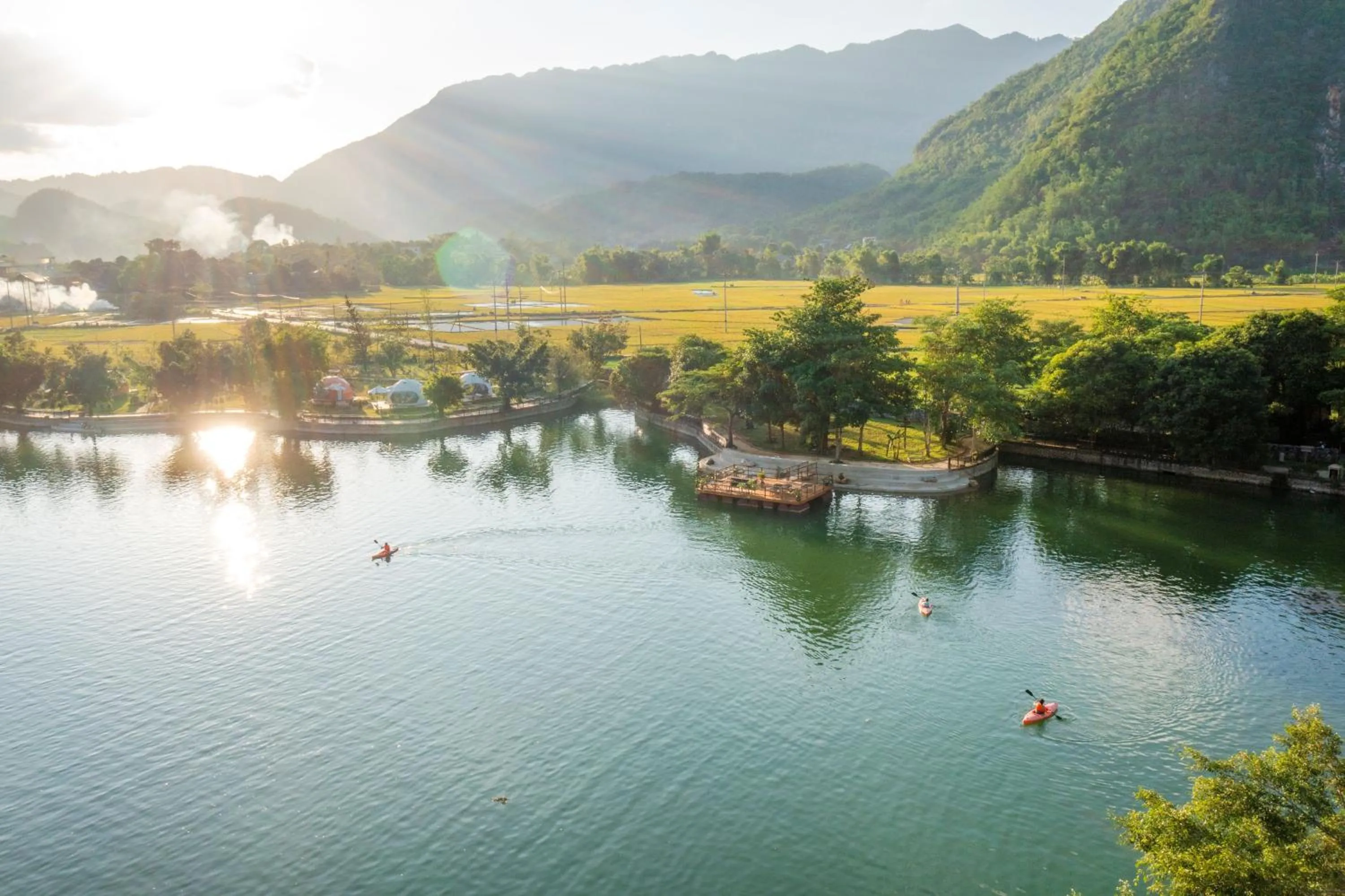 Lake view in Mai Chau Lodge