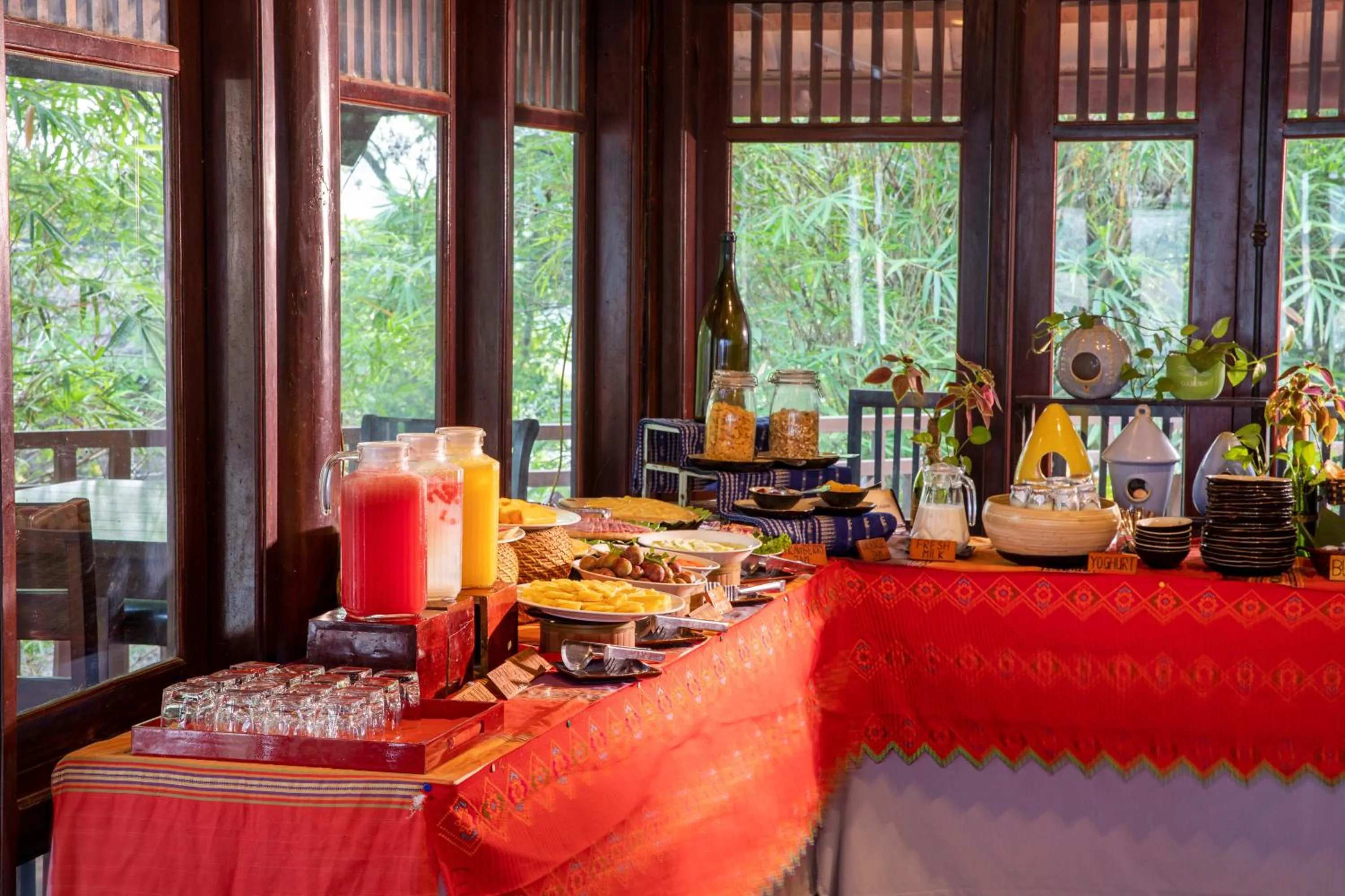 Buffet breakfast in Mai Chau Lodge