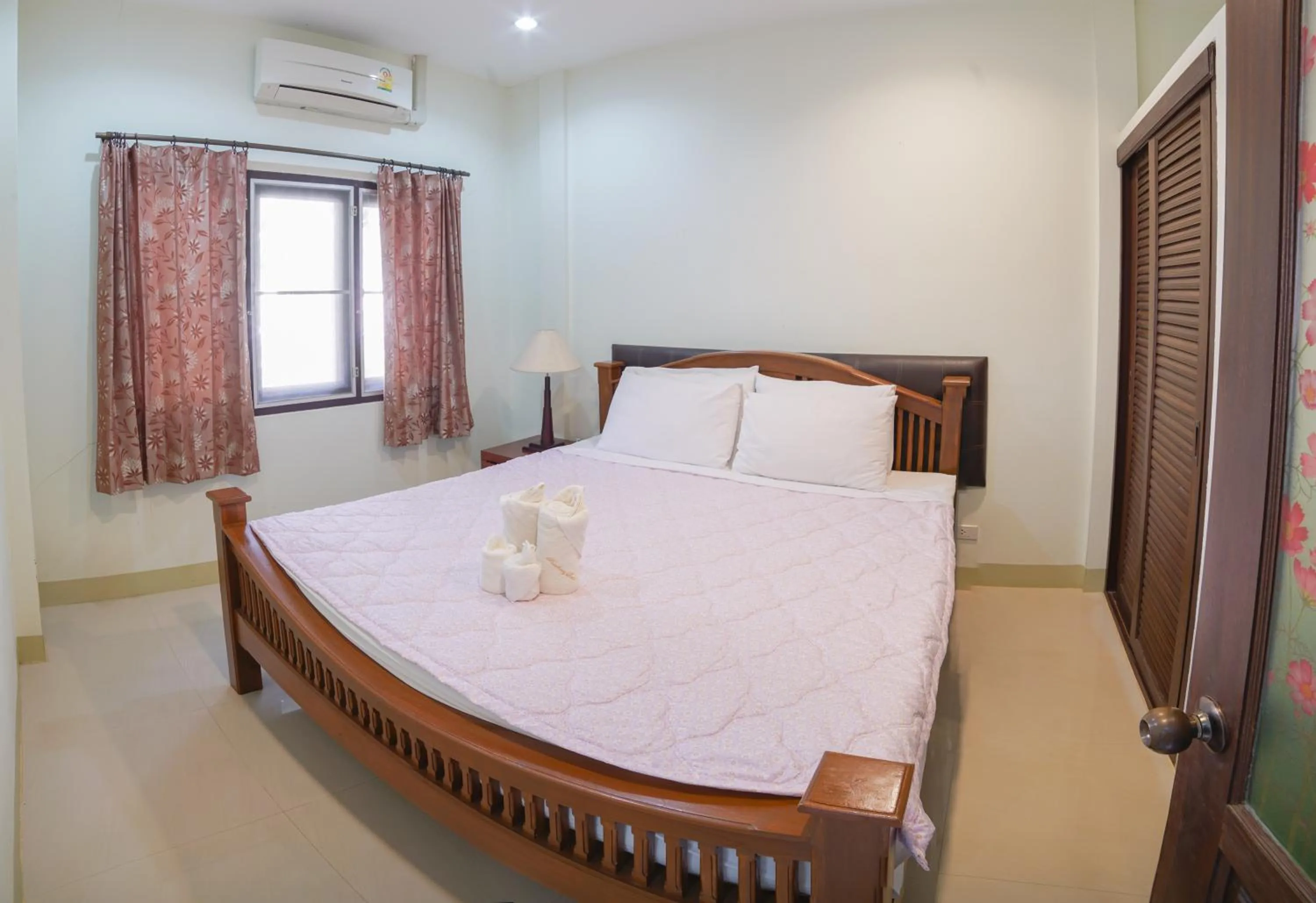 Bed in Buathong Place