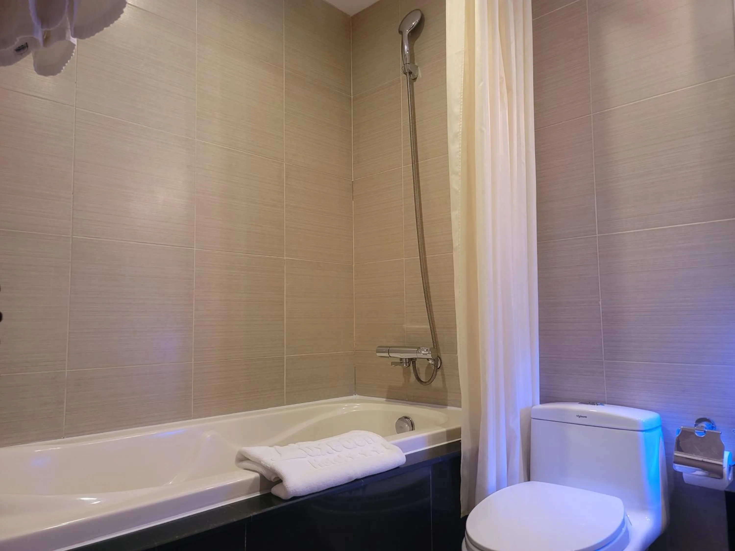 Bathroom in Luxeden Hotel Hanoi