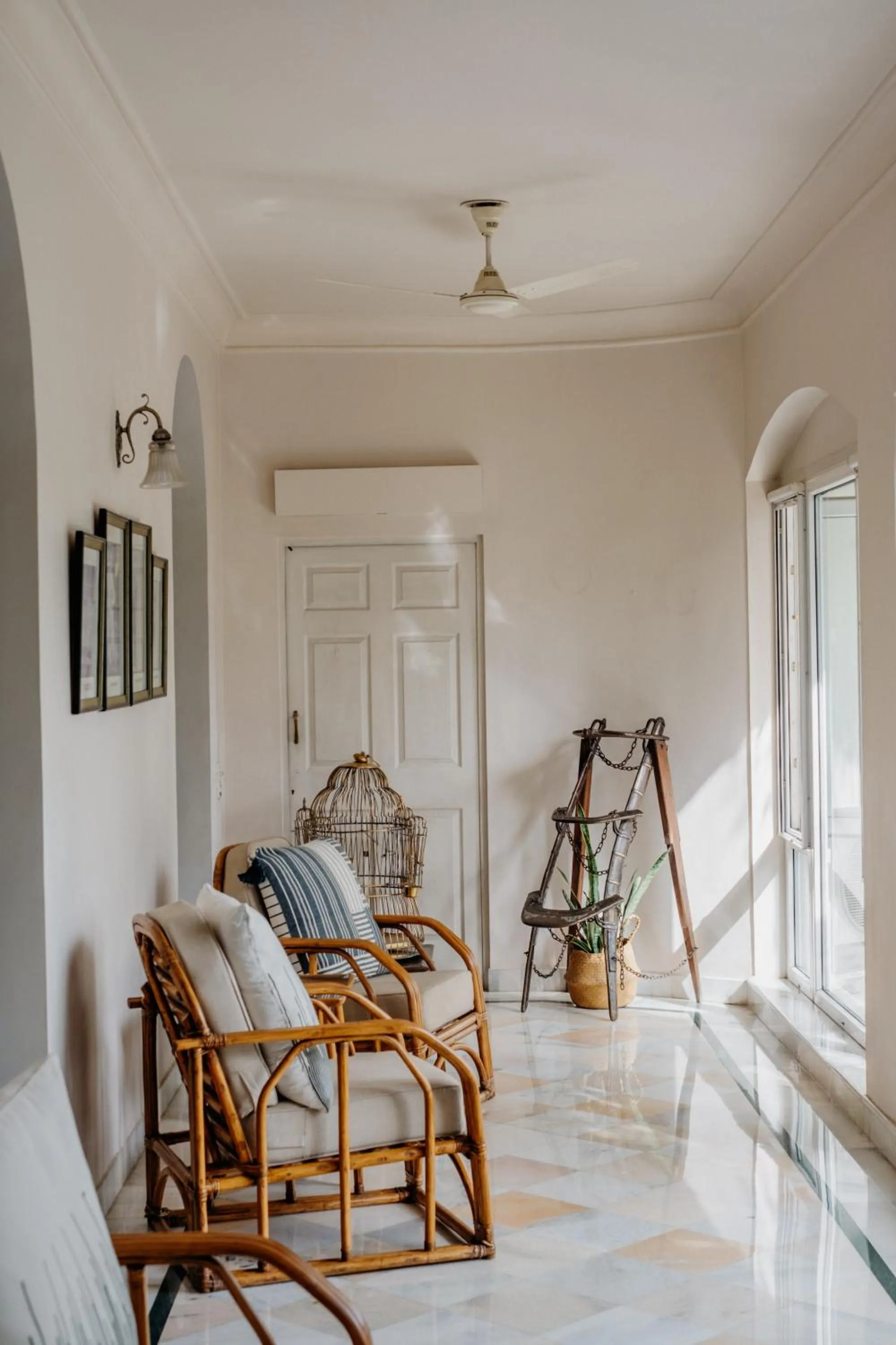 Area and facilities in Barwara Kothi