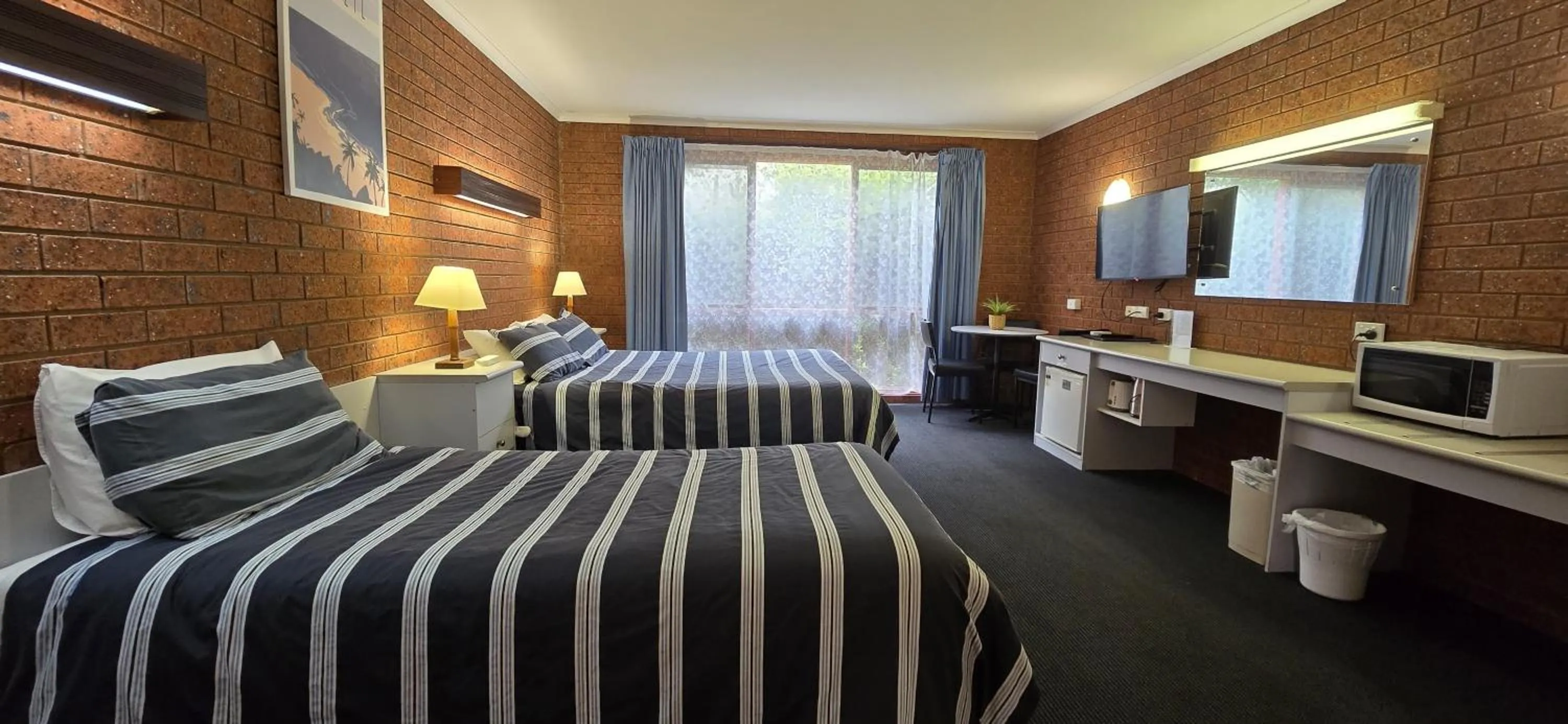 Bed in Whalers Rest Motor Inn