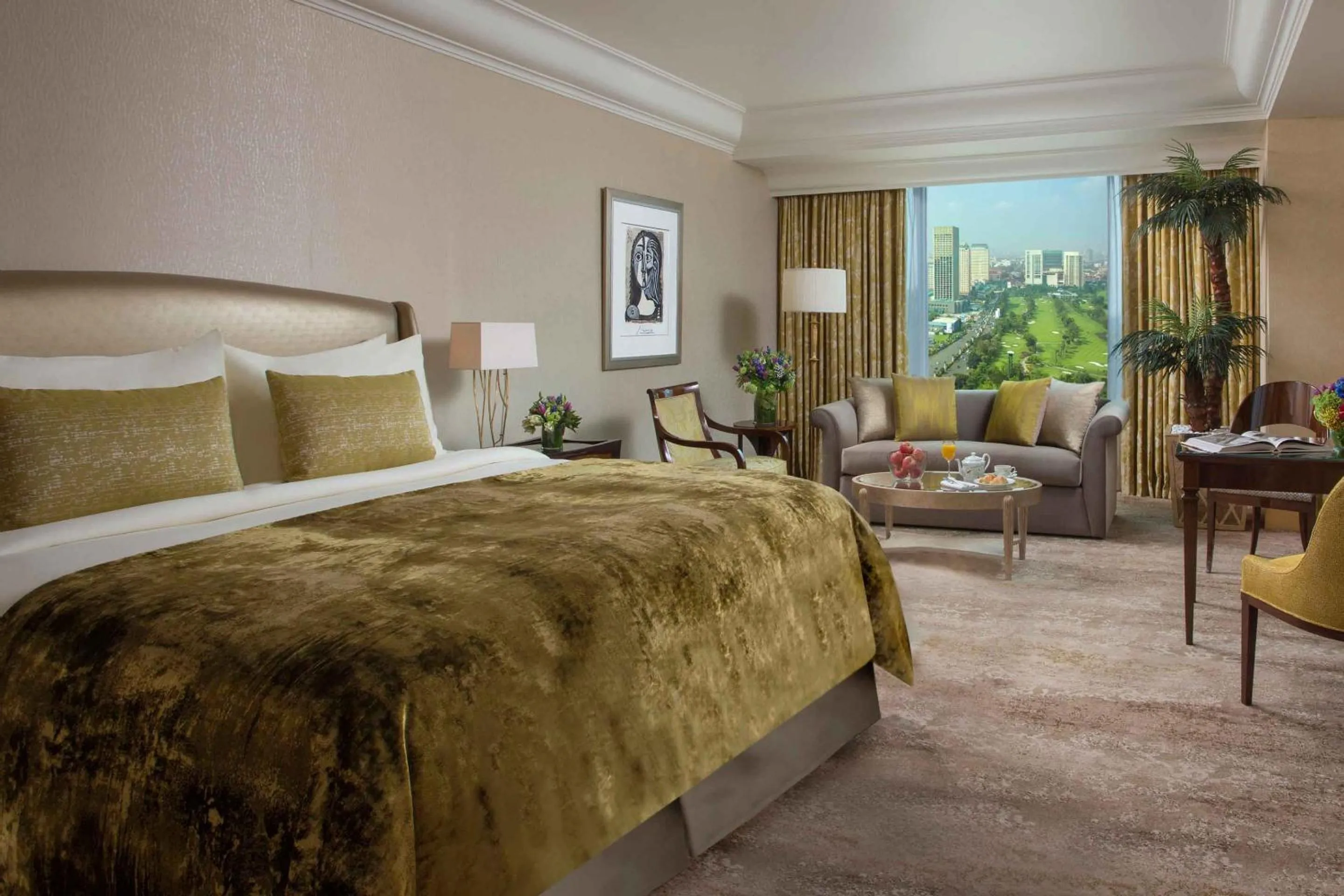 Bed in Hotel Mulia Senayan, Jakarta