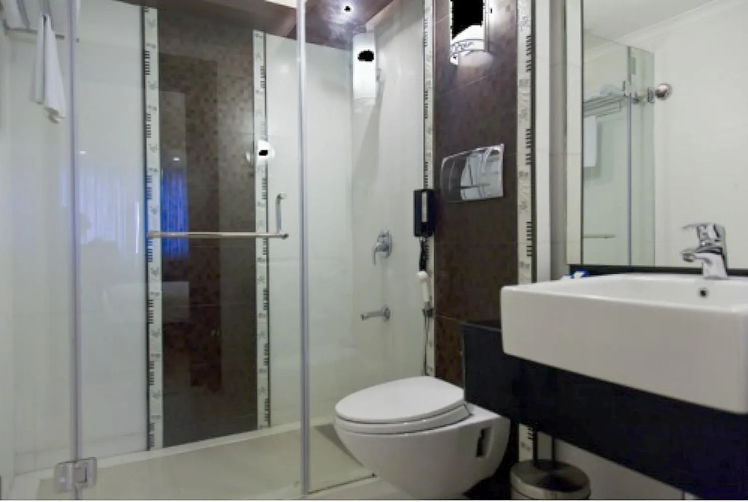 Bathroom in Windsor Rajadhani Hotel