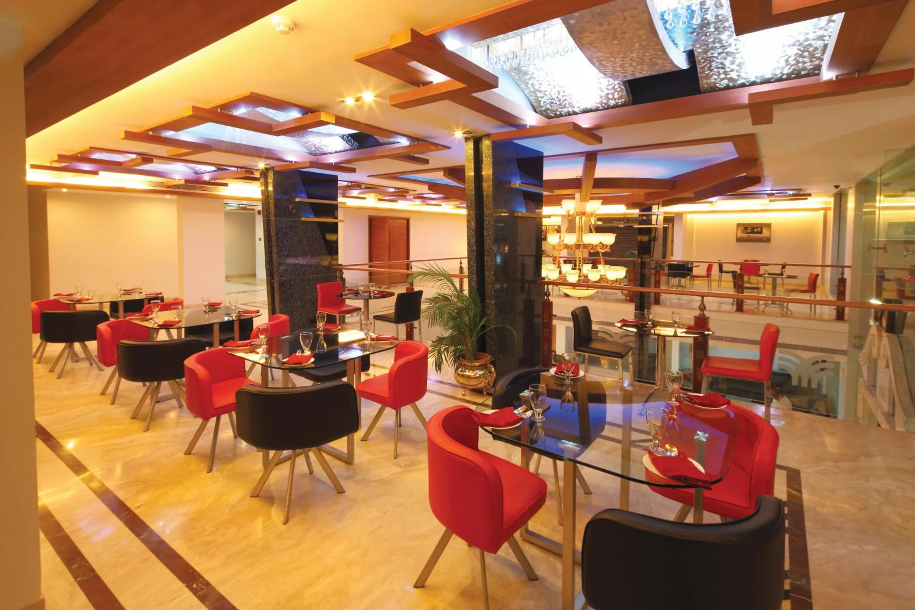 Restaurant/places to eat in Windsor Rajadhani Hotel