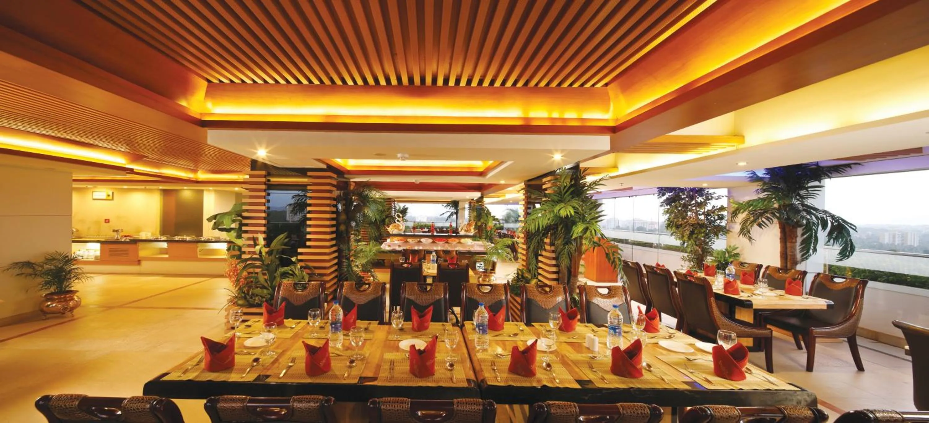 Restaurant/places to eat in Windsor Rajadhani Hotel