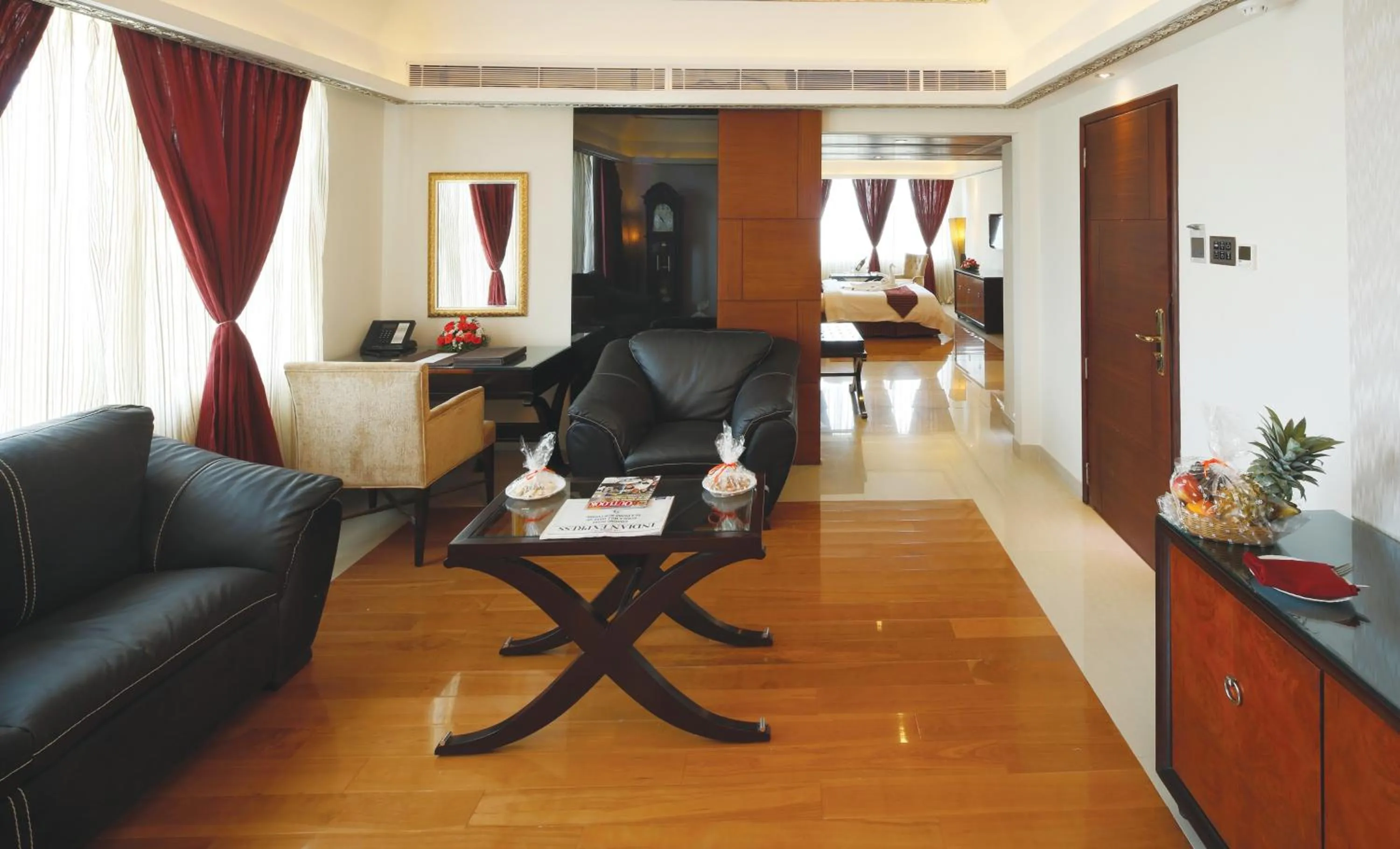 Living room in Windsor Rajadhani Hotel